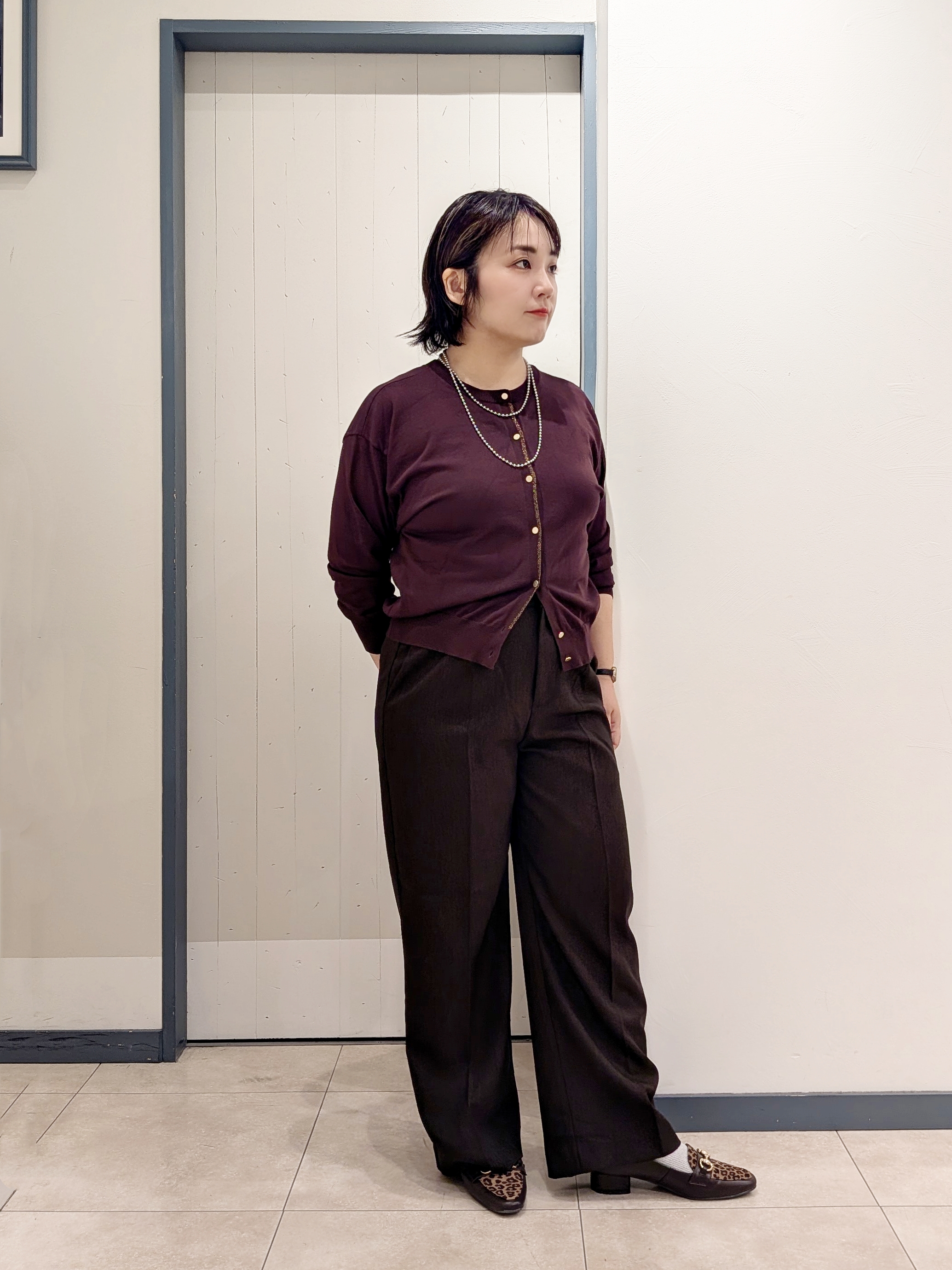 yukikaさんの「grove｜【前後2WAY】さりげなく、上品にきらめく ニットカーディガン」を使ったコーディネート