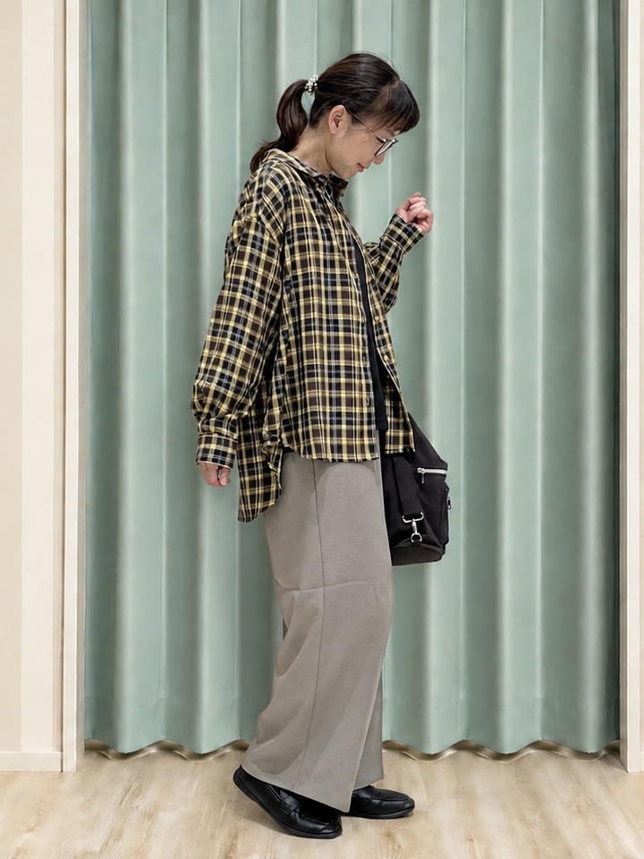 まつみさんの「SHOO･LA･RUE｜【洗濯後しわになりにくい/S-LL】気分で選ぶ 大人のデイリー使いに ベーシックシャツ」を使ったコーディネート