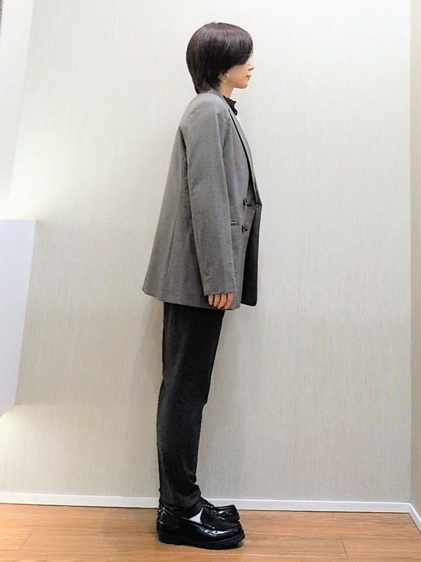 ミズタさんの「UNTITLED｜【セットアップ可/秋羽織り/お仕事スーツ】ウールブレンドダブルジャケット」を使ったコーディネート