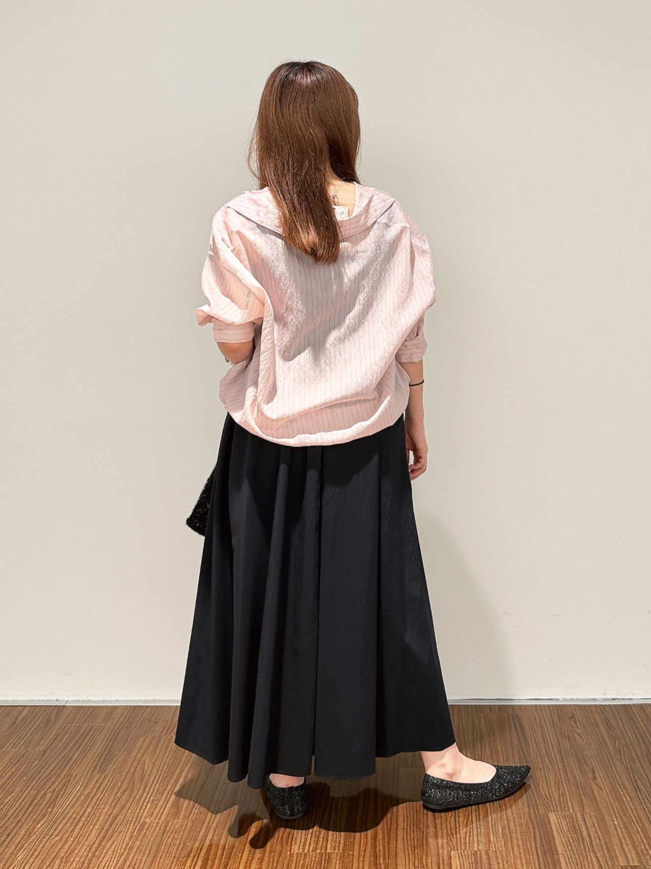 emikaさんの「INDIVI｜【シアー／7分袖】体型カバーゆったりシャツ」を使ったコーディネート
