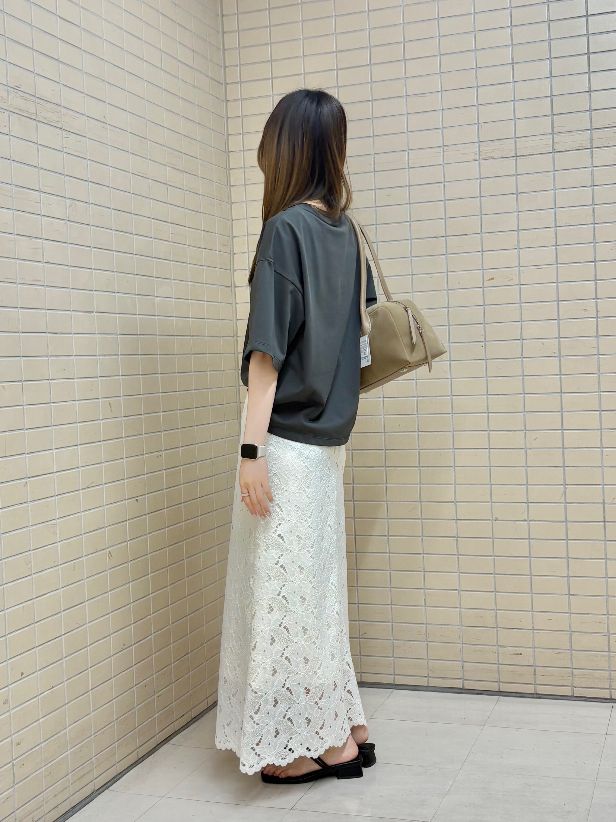 kyokaさんの「UNTITLED｜【丈感すっきり】ベロアプリントロゴT」を使ったコーディネート