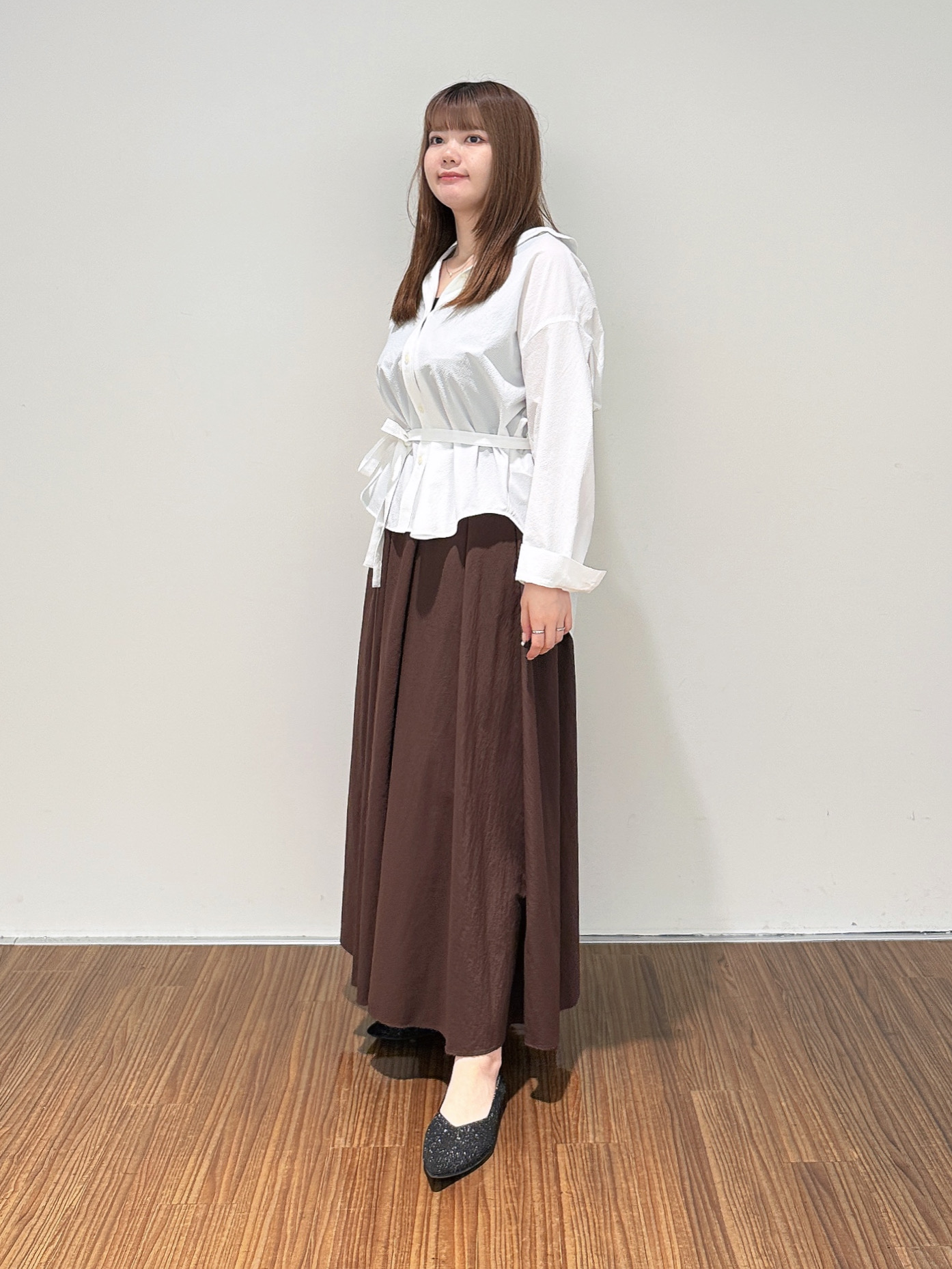 emikaさんの「INDIVI｜【洗える／UVケア／ベルト付】サッカー素材シャツ」を使ったコーディネート