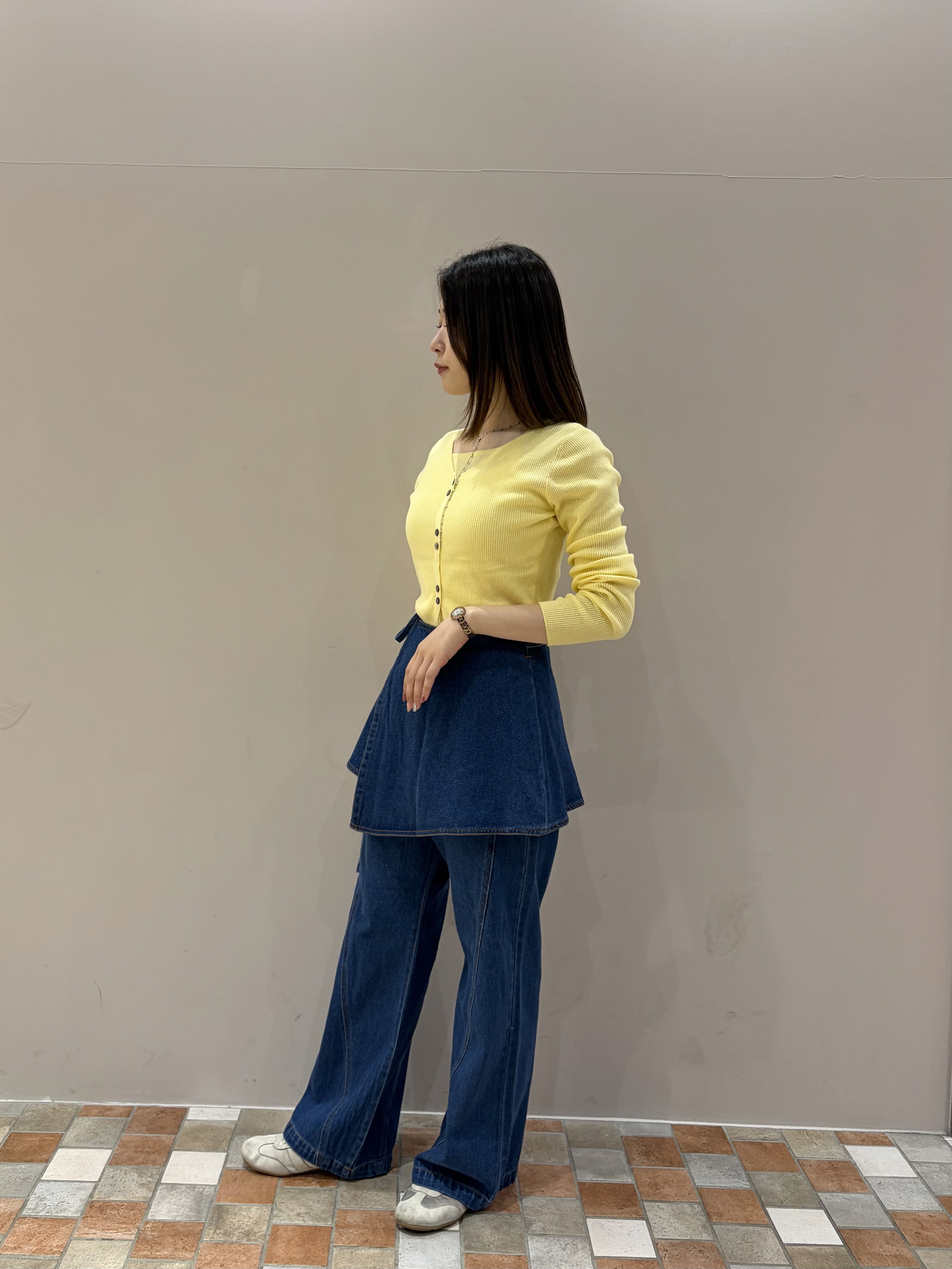 amiさんの「INDIVI｜ラインロングネックレス」を使ったコーディネート
