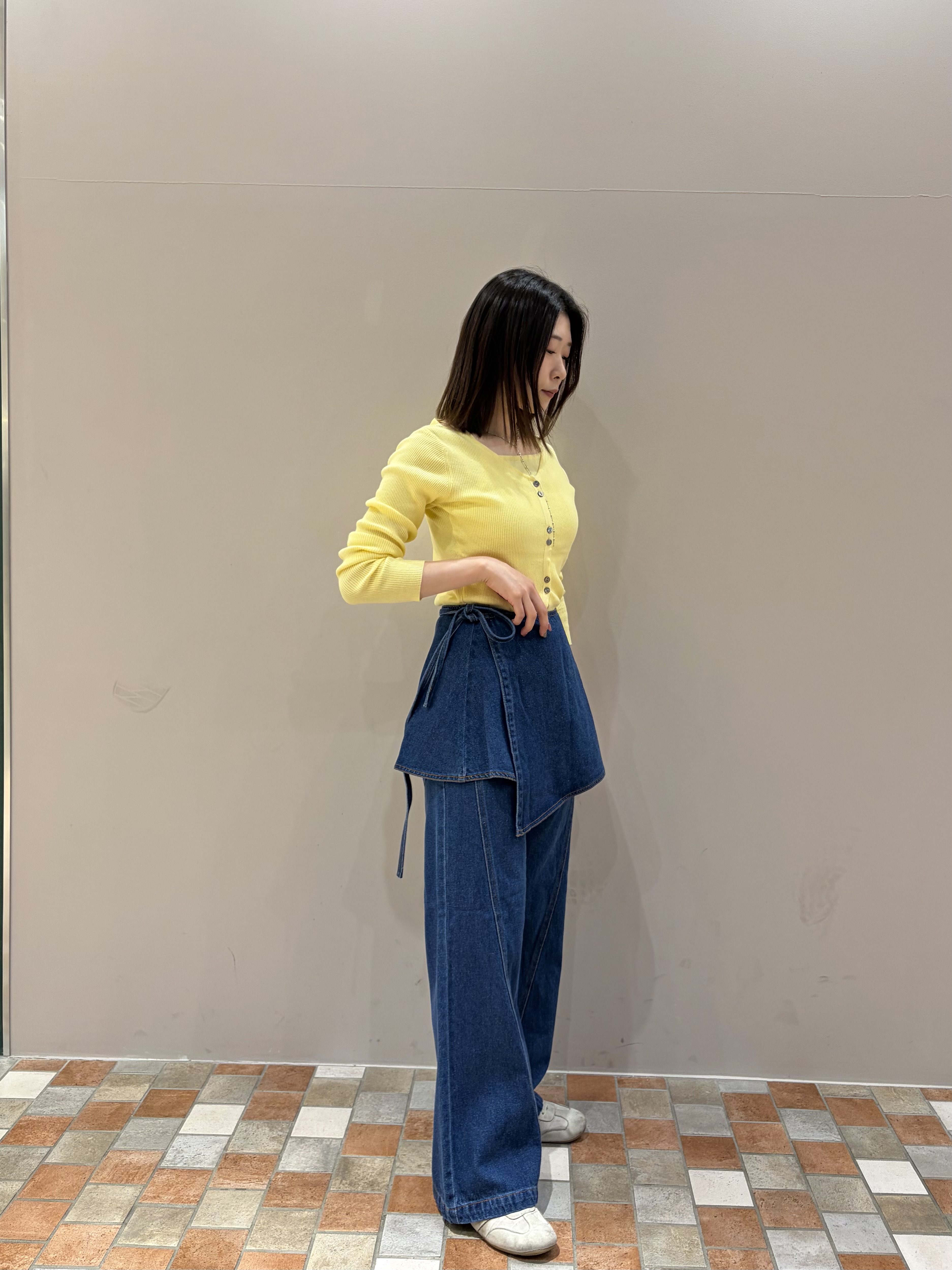 amiさんの「INDIVI｜ラインロングネックレス」を使ったコーディネート