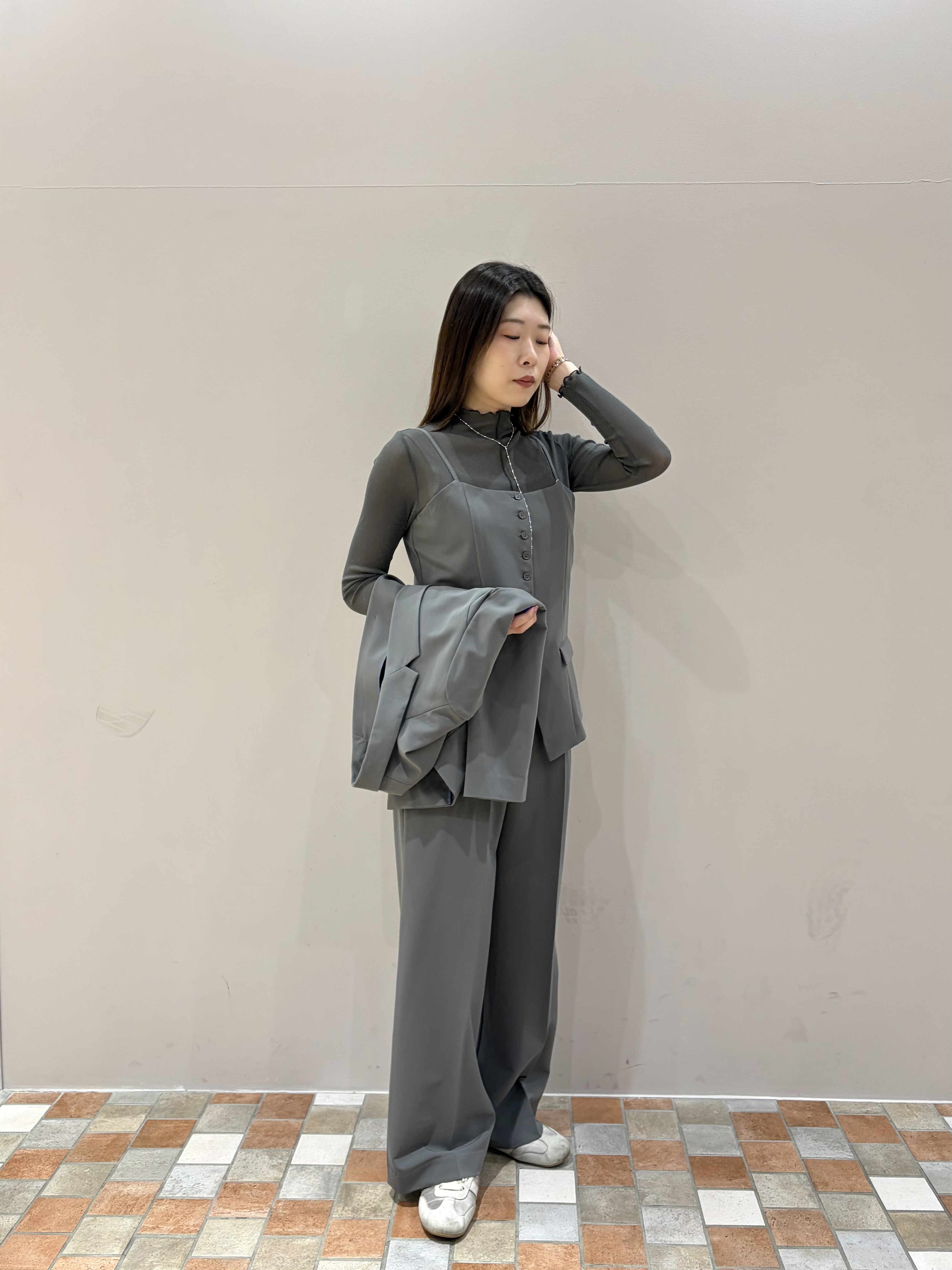 amiさんの「INDIVI｜ラインロングネックレス」を使ったコーディネート