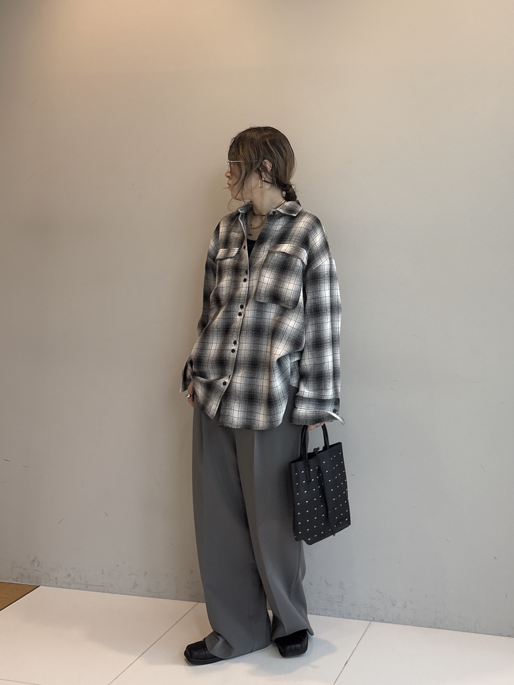 kotakiさんの「INDIVI｜チェックネルシャツ【LIVE紹介／上枝みどりさん着用】」を使ったコーディネート