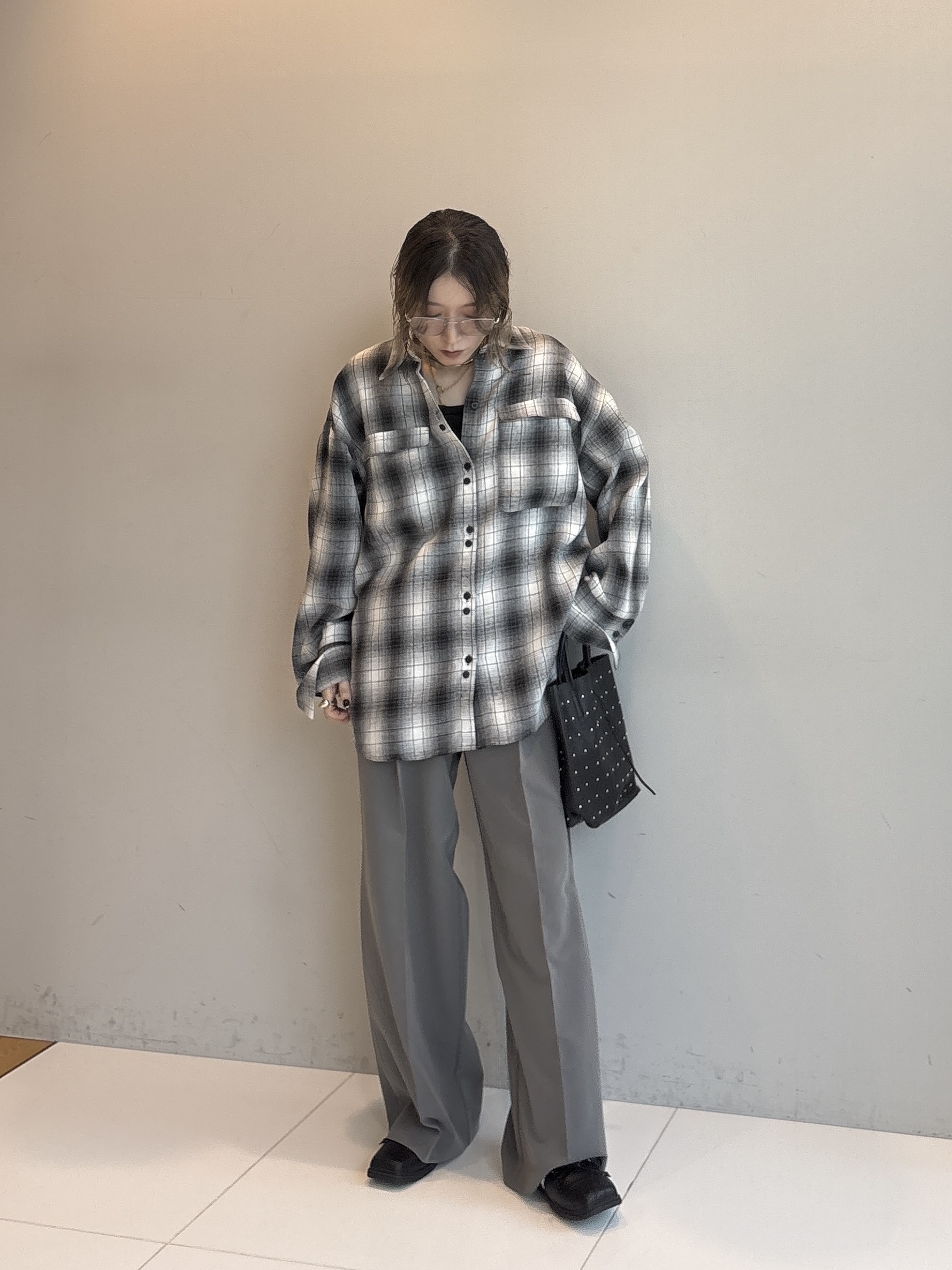 kotakiさんの「INDIVI｜チェックネルシャツ【LIVE紹介／上枝みどりさん着用】」を使ったコーディネート
