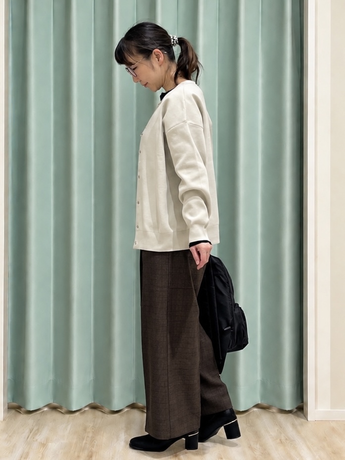 まつみさんの「SHOO･LA･RUE｜【セットアップ可/洗濯機可】軽やかに羽織れる スポンディッシュ ニットカーディガン」を使ったコーディネート