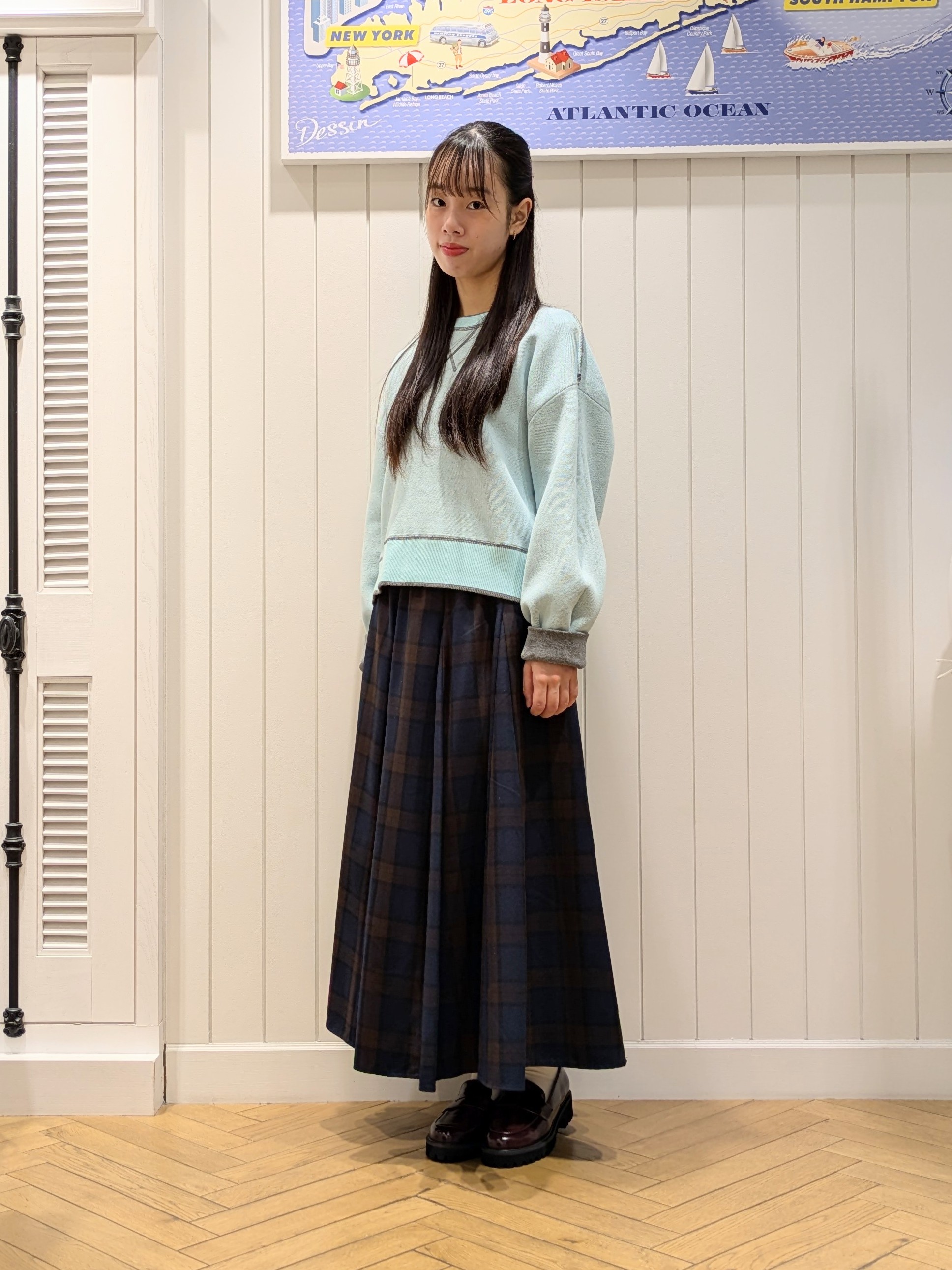 冨澤麻里さんの「Dessin｜【洗濯機OK/XS-L】配色リバーシブル コットンジャカード クルーネックニット」を使ったコーディネート
