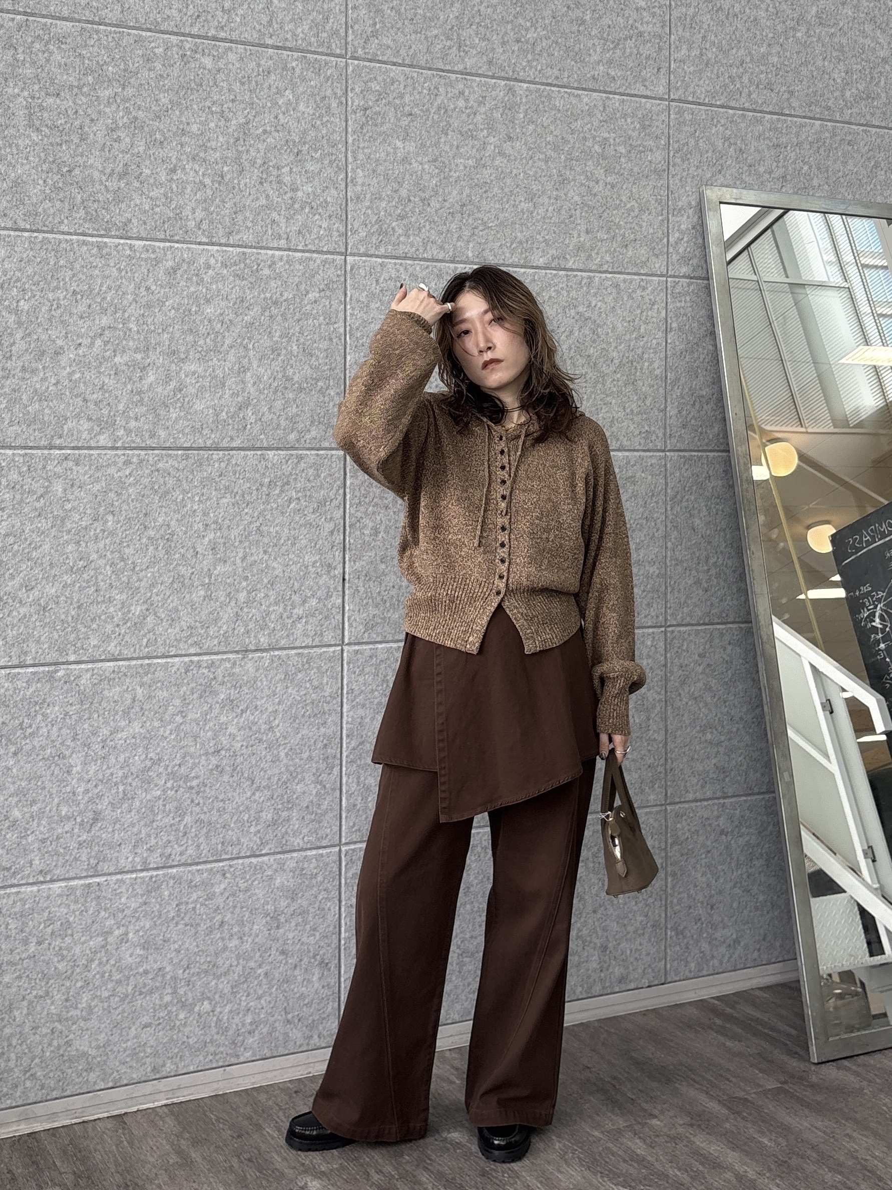 kotakiさんの「INDIVI｜フーディニットカーディガン【LIVE紹介／上枝みどりさん着用】」を使ったコーディネート