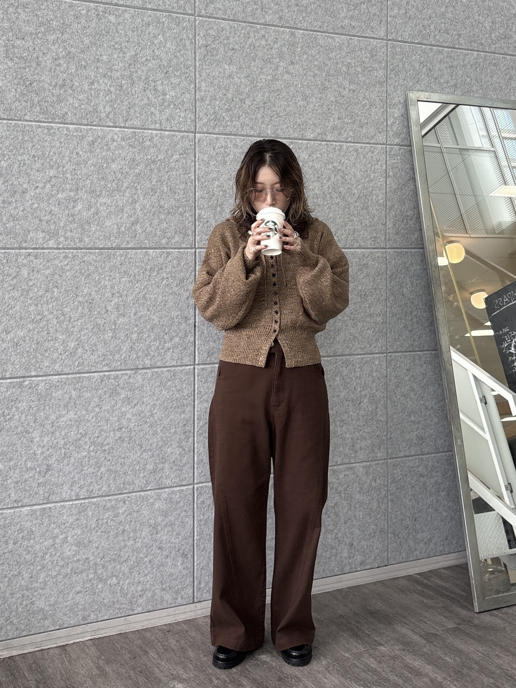 kotakiさんの「INDIVI｜フーディニットカーディガン【LIVE紹介／上枝みどりさん着用】」を使ったコーディネート
