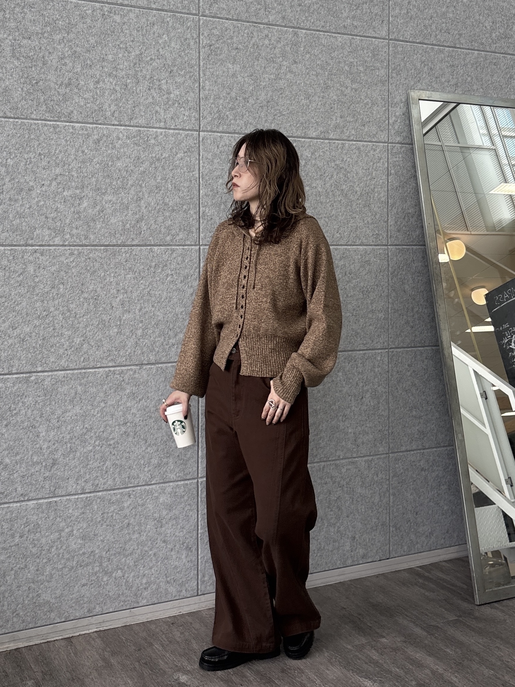 kotakiさんの「INDIVI｜フーディニットカーディガン【LIVE紹介／上枝みどりさん着用】」を使ったコーディネート