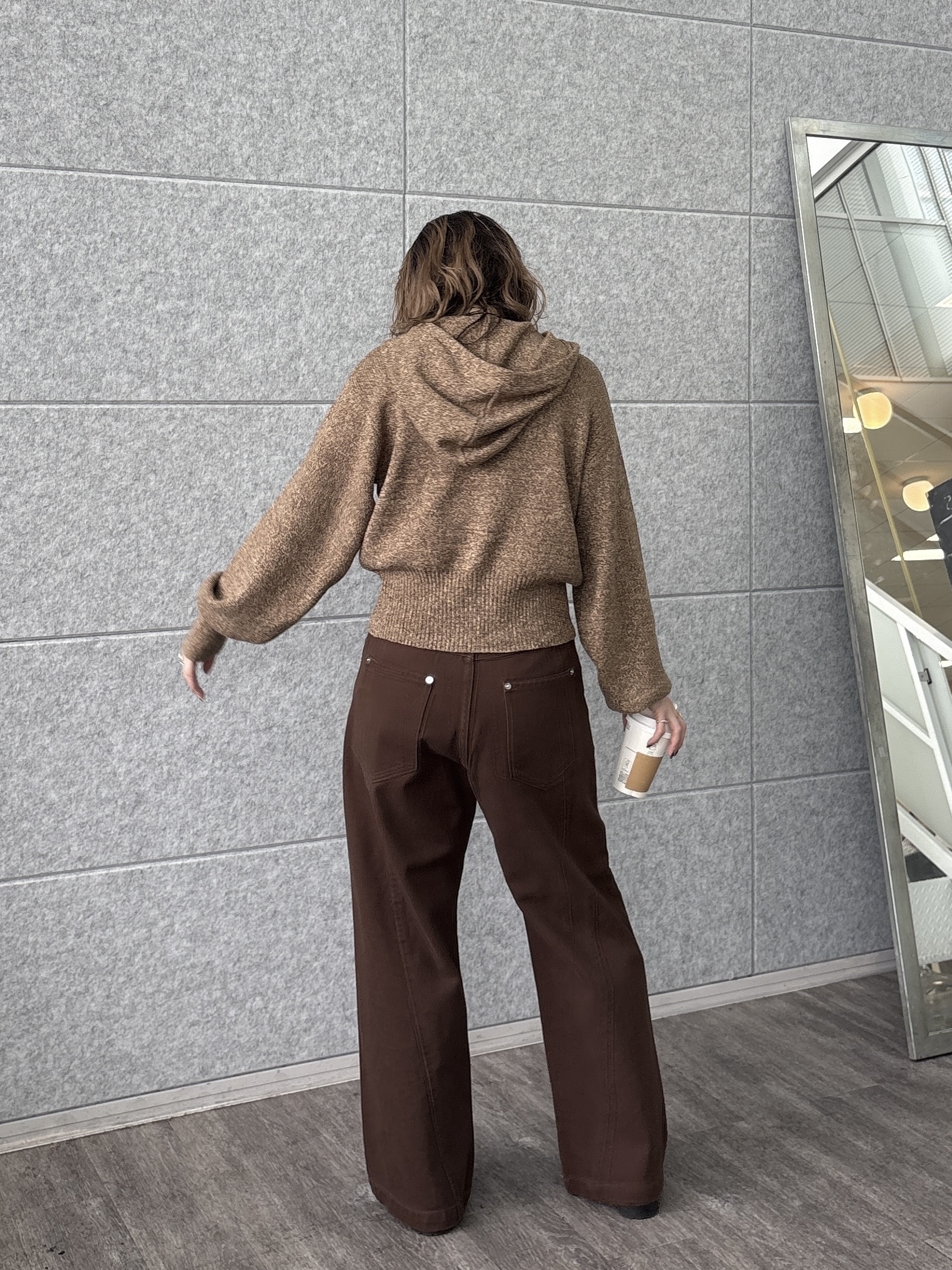 kotakiさんの「INDIVI｜フーディニットカーディガン【LIVE紹介／上枝みどりさん着用】」を使ったコーディネート