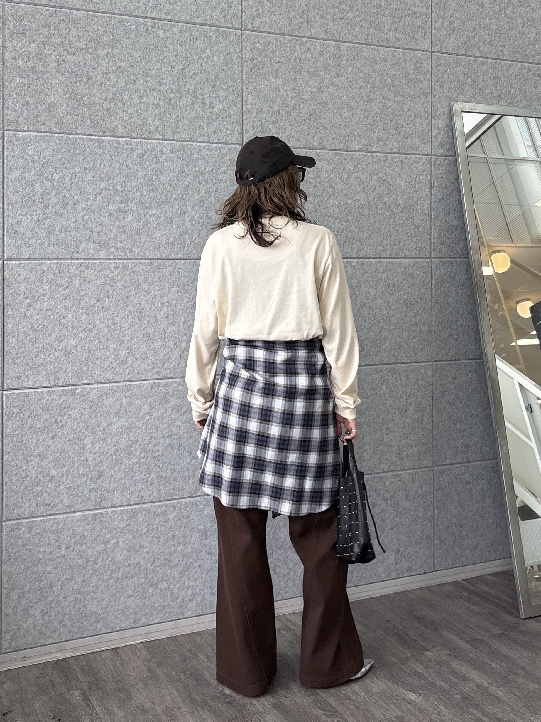 kotakiさんの「INDIVI｜ワンポイントロゴロンT【LIVE紹介／上枝みどりさん着用】」を使ったコーディネート