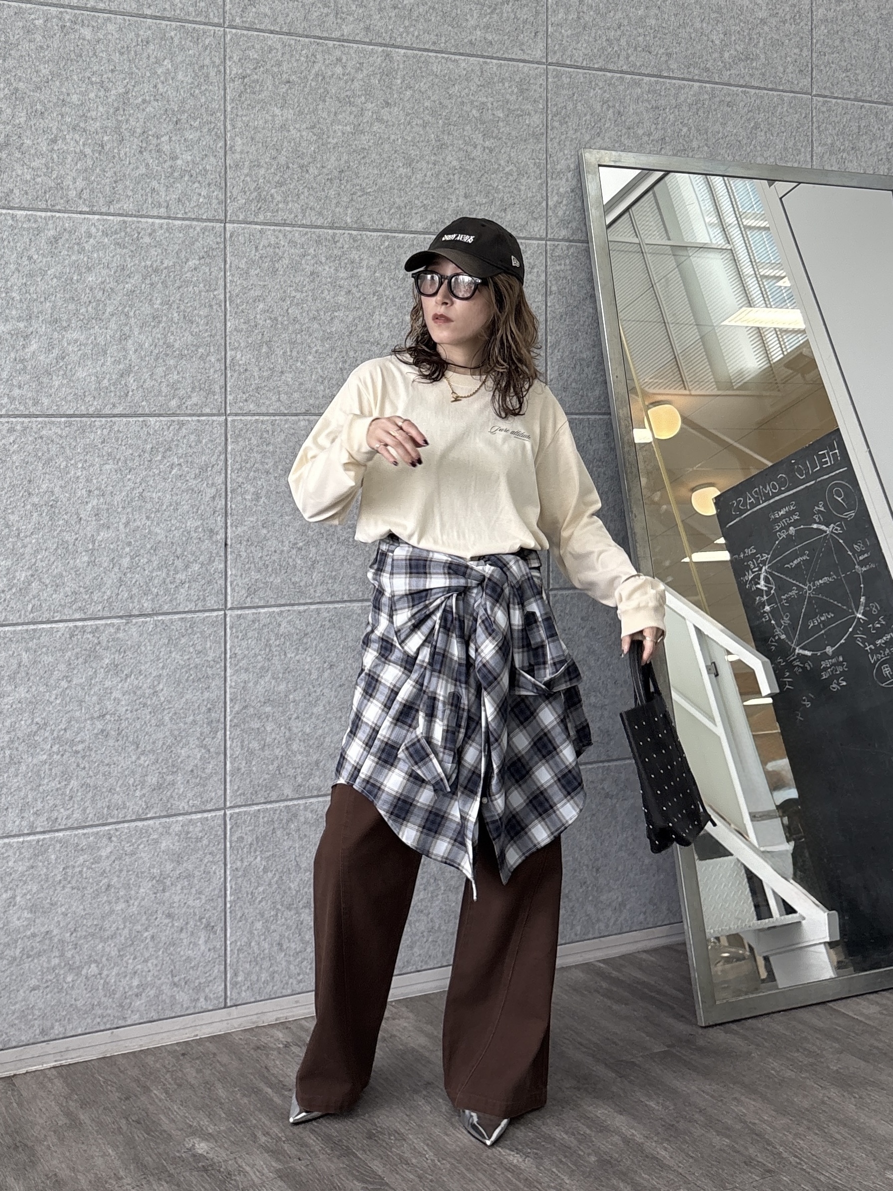 kotakiさんの「INDIVI｜ワンポイントロゴロンT【LIVE紹介／上枝みどりさん着用】」を使ったコーディネート