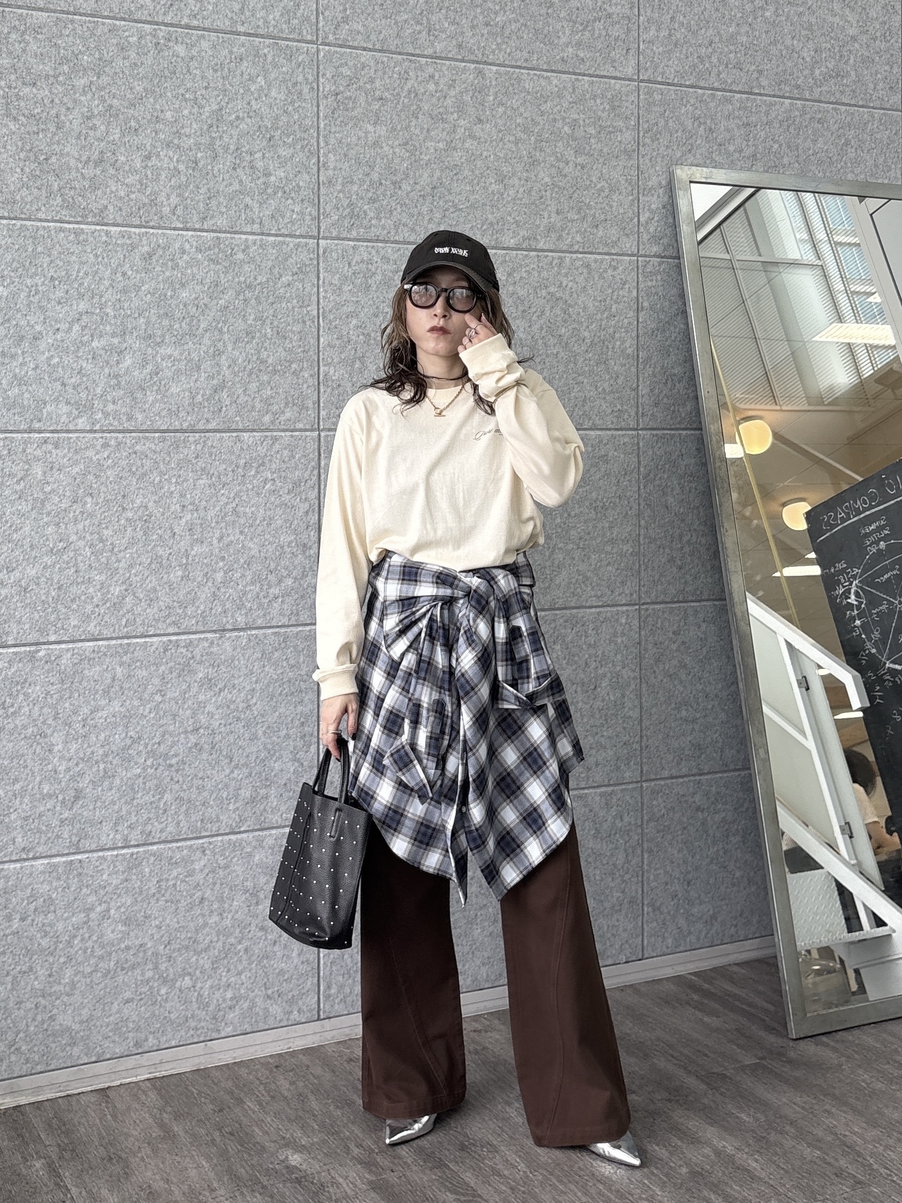 kotakiさんの「INDIVI｜ワンポイントロゴロンT【LIVE紹介／上枝みどりさん着用】」を使ったコーディネート