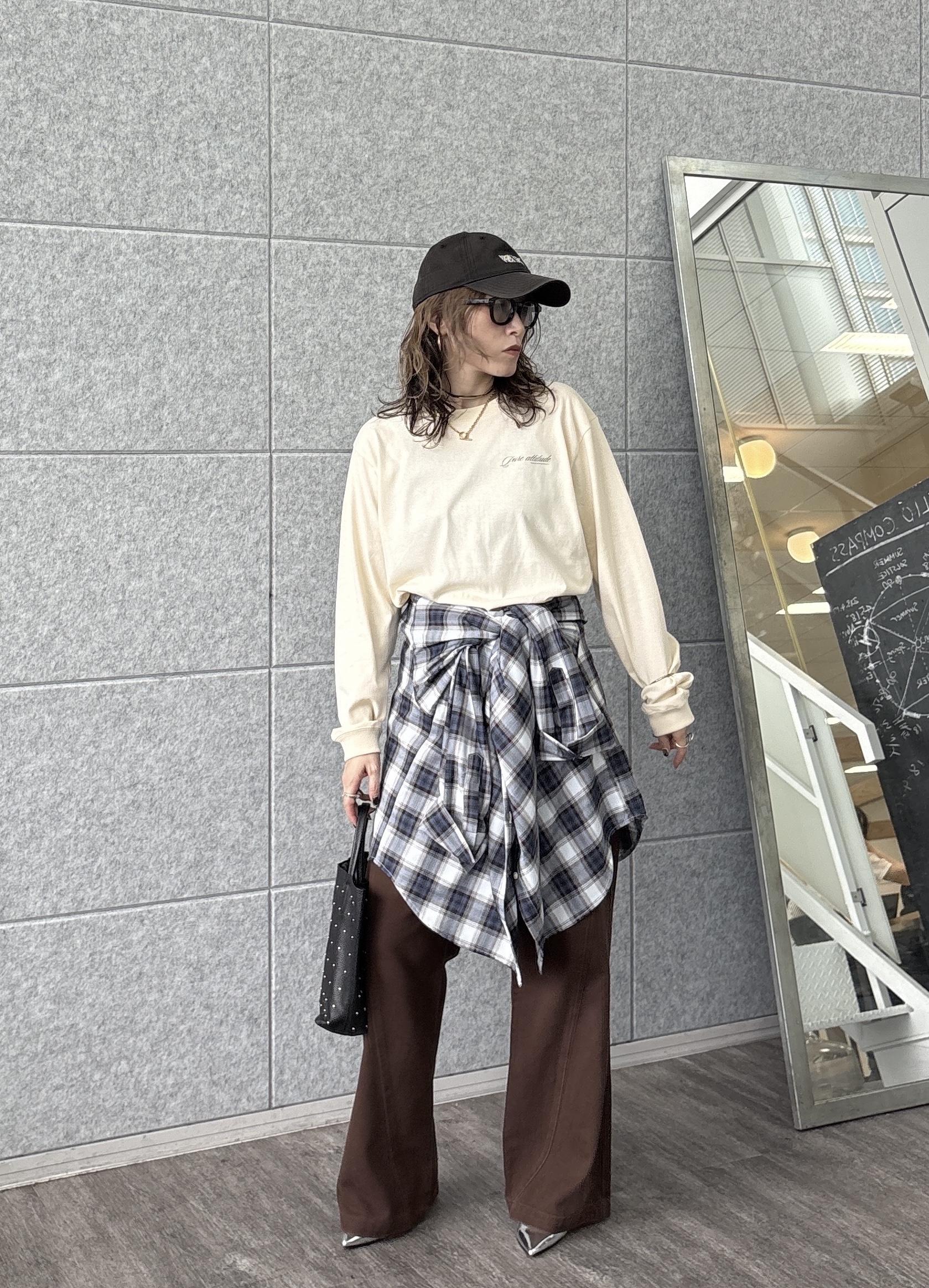 kotakiさんの「INDIVI｜ワンポイントロゴロンT【LIVE紹介／上枝みどりさん着用】」を使ったコーディネート