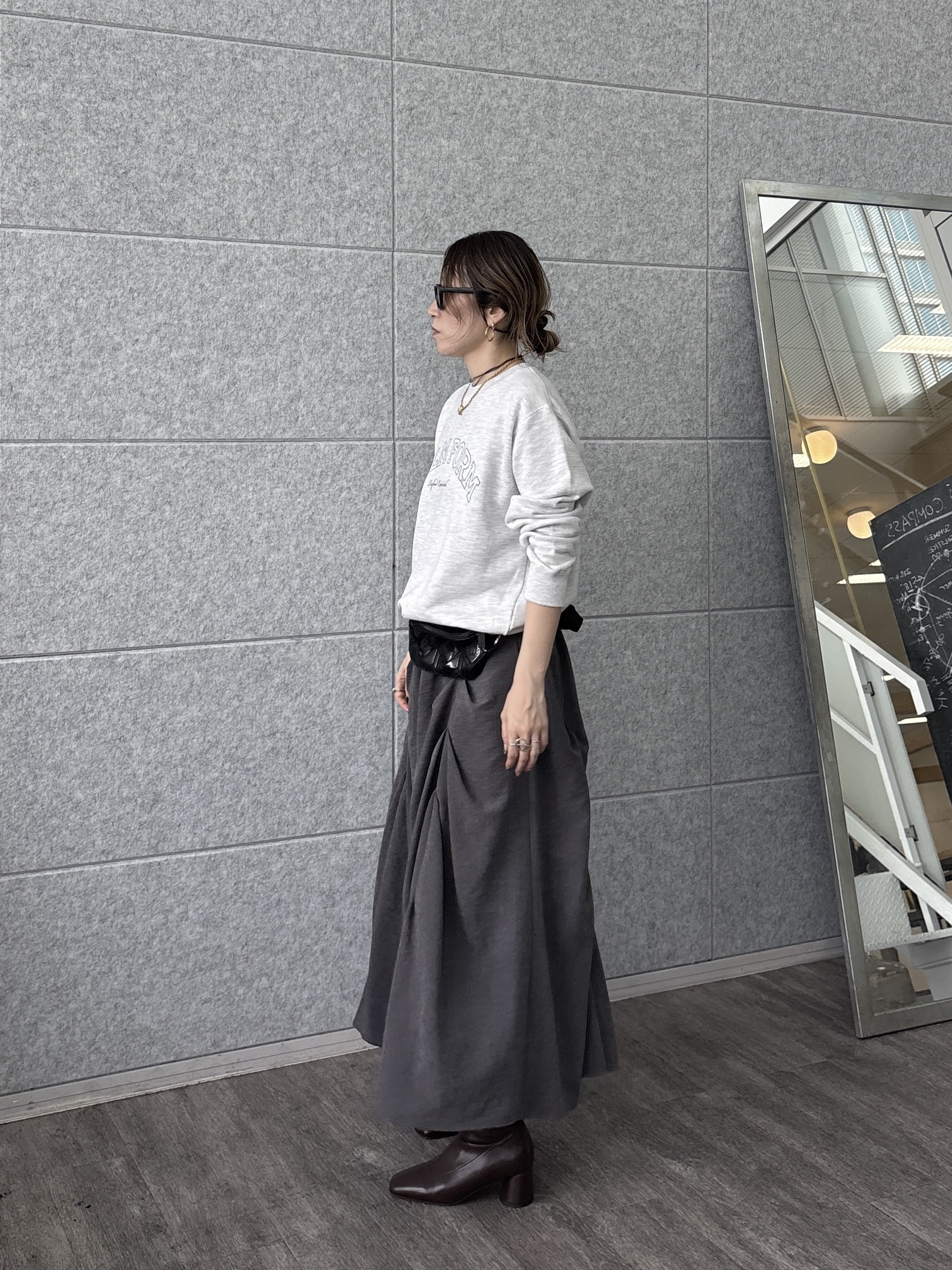 kotakiさんの「INDIVI｜フォルムロゴスウェット」を使ったコーディネート