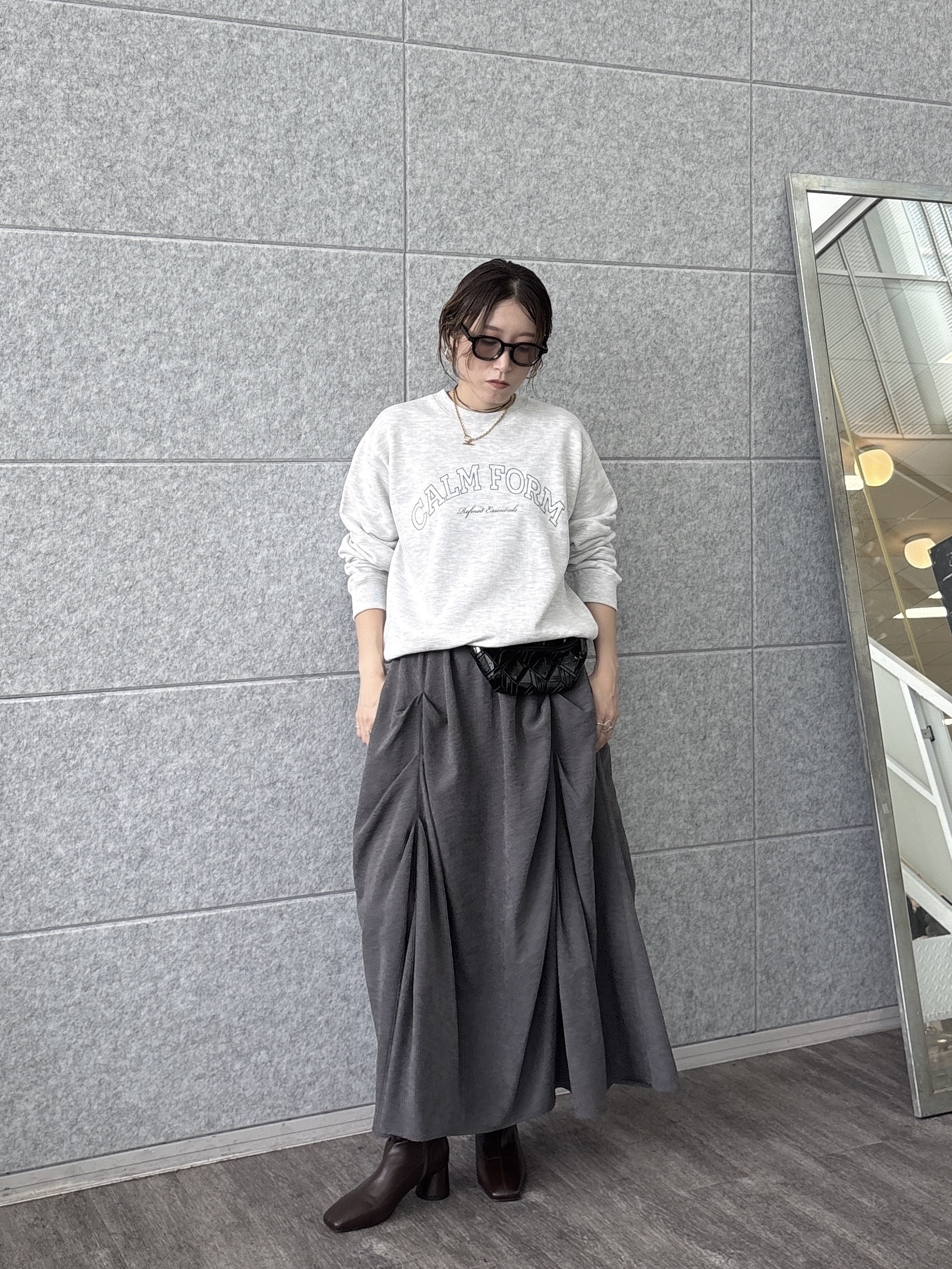kotakiさんの「INDIVI｜フォルムロゴスウェット」を使ったコーディネート