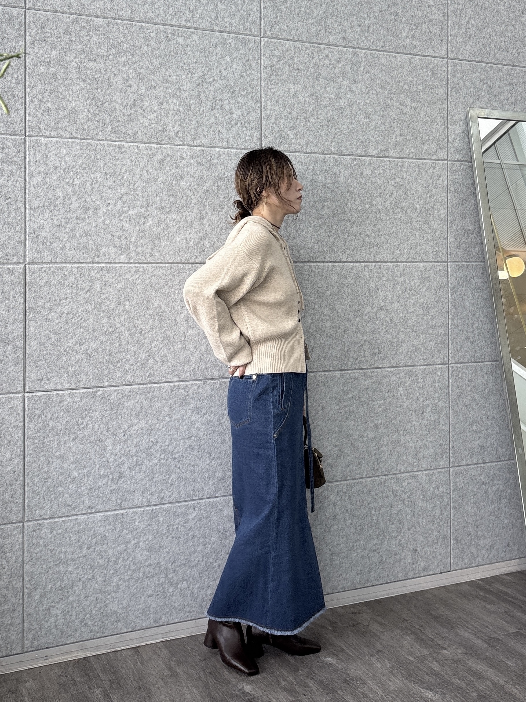kotakiさんの「INDIVI｜フーディニットカーディガン【LIVE紹介／上枝みどりさん着用】」を使ったコーディネート