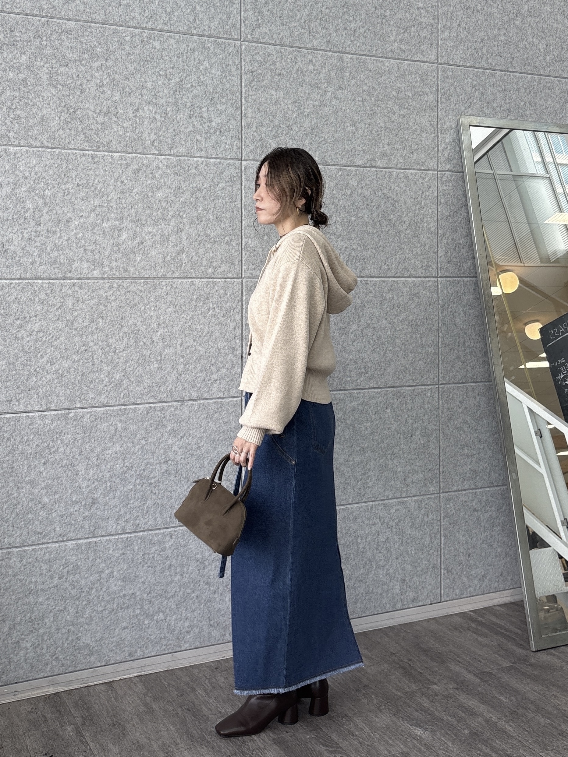 kotakiさんの「INDIVI｜フーディニットカーディガン【LIVE紹介／上枝みどりさん着用】」を使ったコーディネート