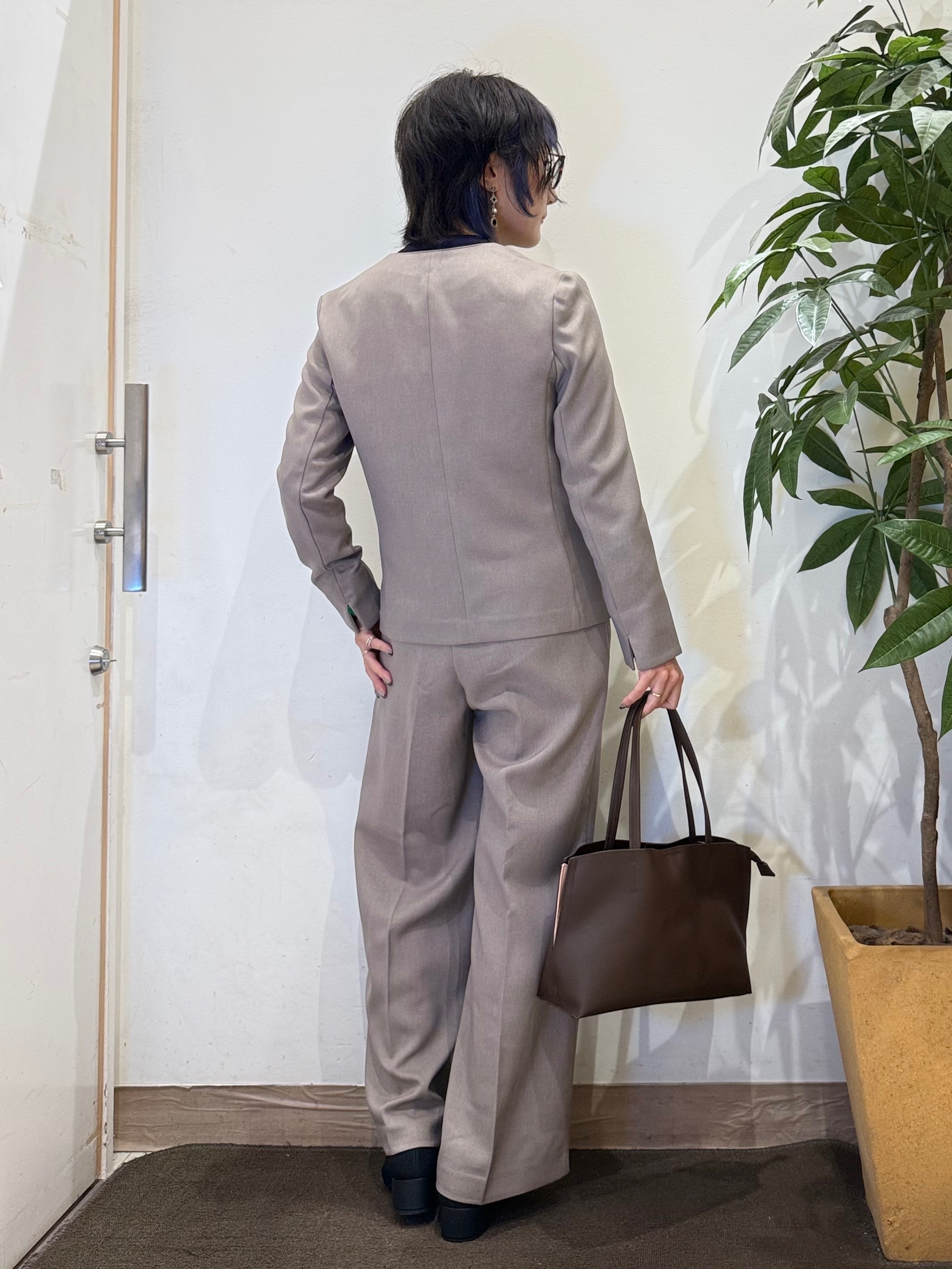 misakiさんの「SHOO･LA･RUE｜【セットアップ可/通勤/洗濯機可/SS-LL】女性らしく決まる カラーレスジャケット」を使ったコーディネート