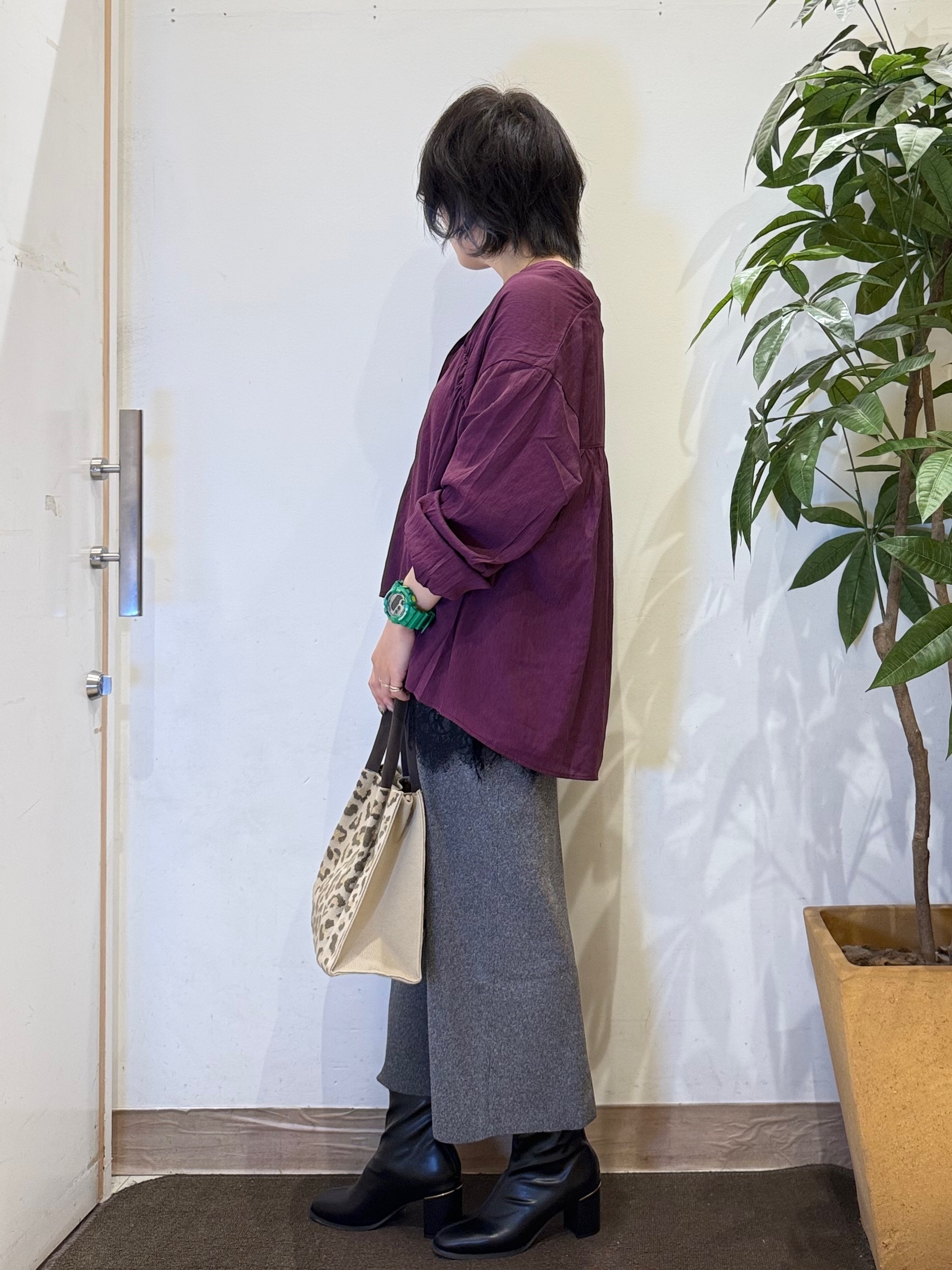 misakiさんの「SHOO･LA･RUE｜【S-LL/洗濯機可】着痩せシルエット シャーリングシャツカーディガン」を使ったコーディネート