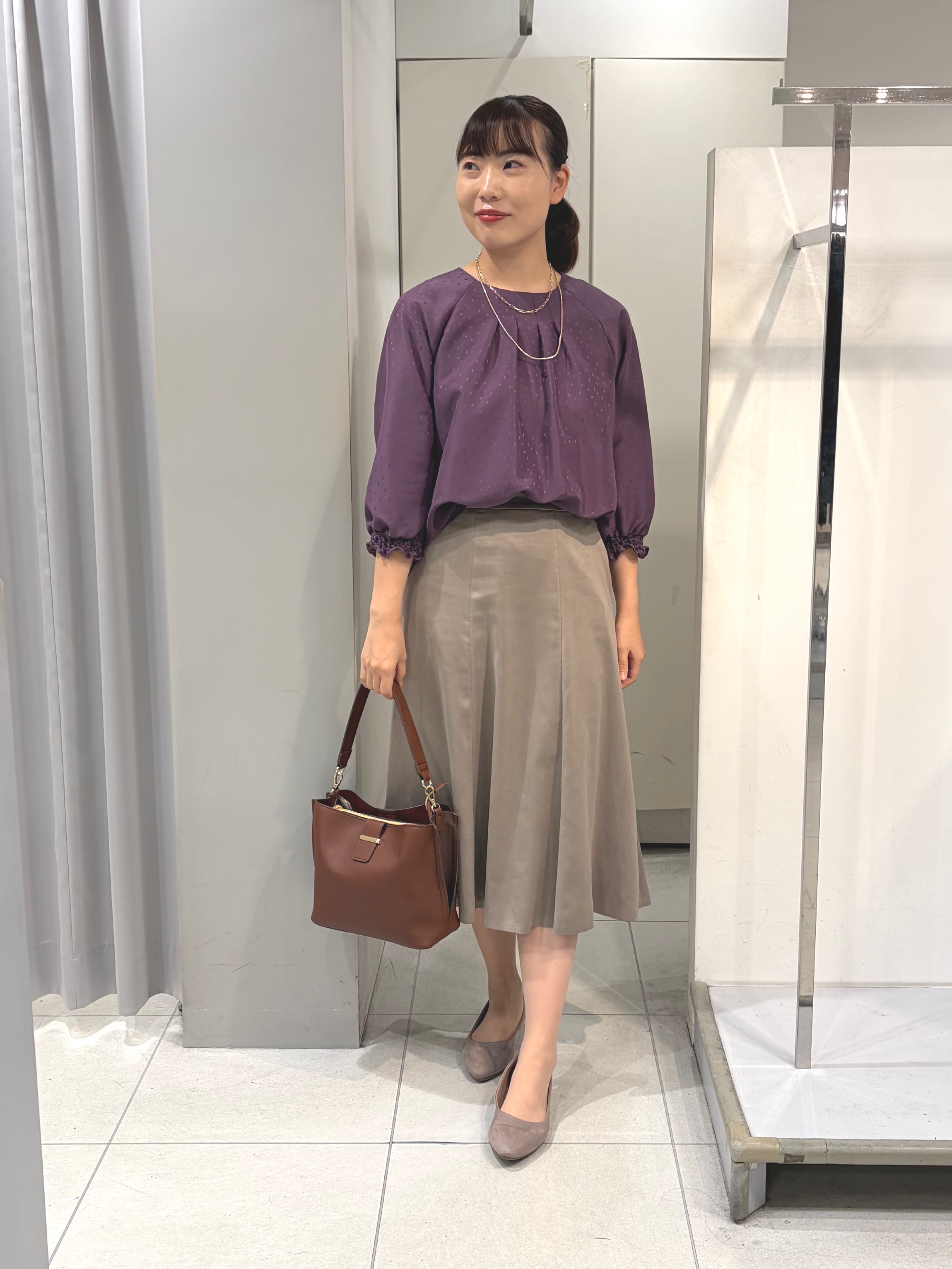 AZUSAさんの「Reflect｜タックデザイン ラグランスリーブブラウス」を使ったコーディネート