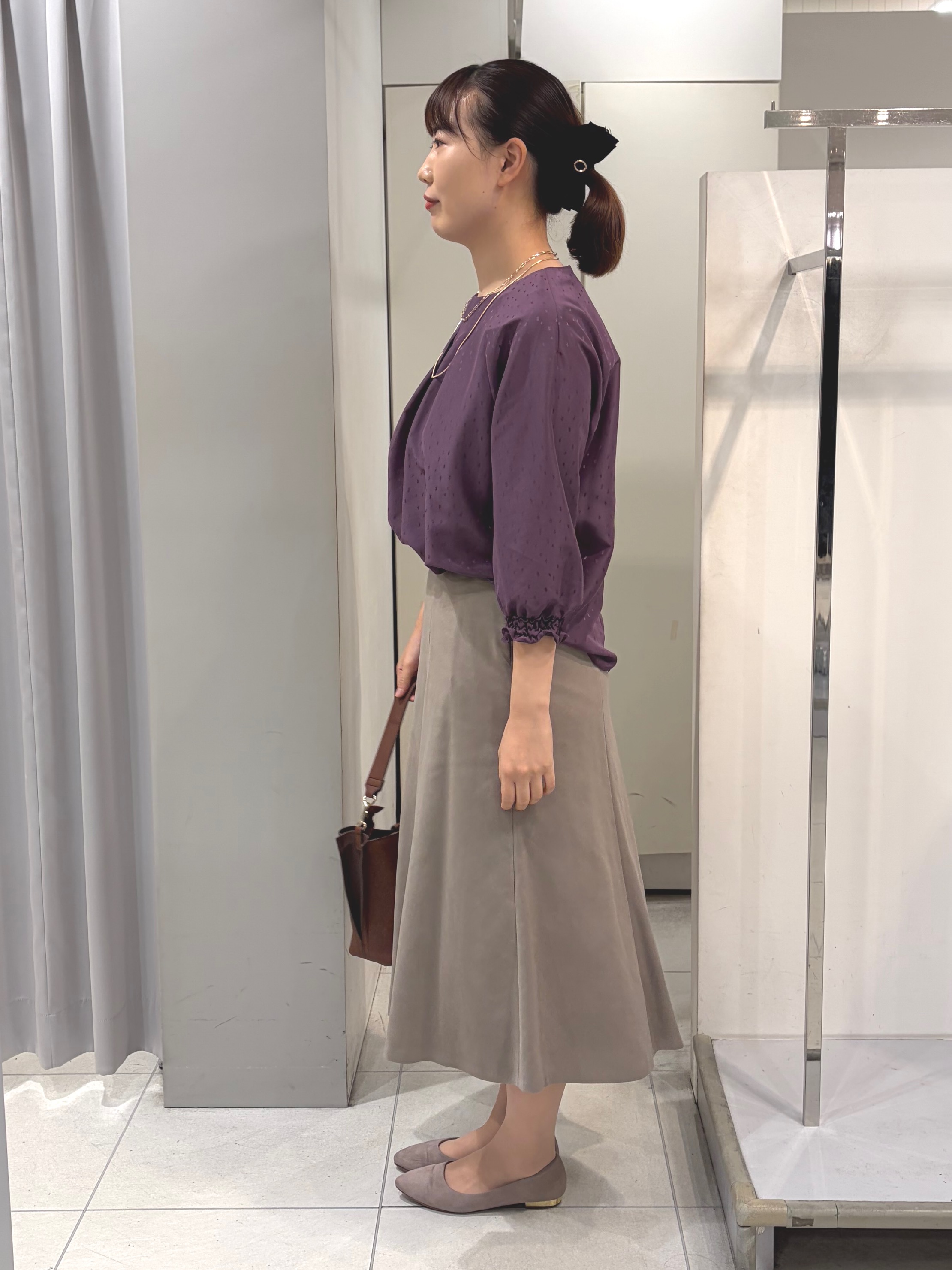 AZUSAさんの「Reflect｜タックデザイン ラグランスリーブブラウス」を使ったコーディネート
