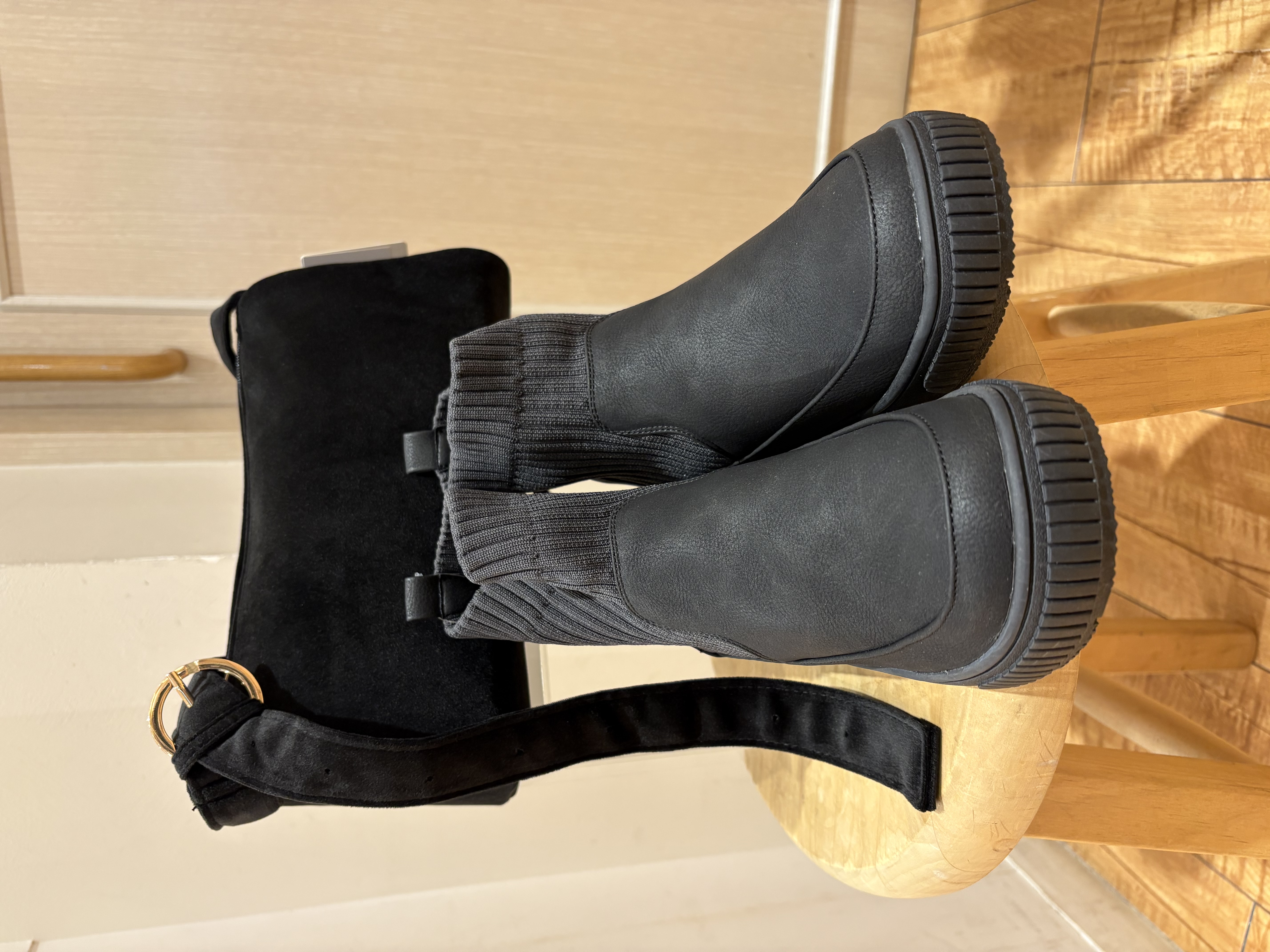 まるよOTさんの「SHOO･LA･RUE｜【S-LL/洗濯機可】着痩せシルエット シャーリングシャツカーディガン」を使ったコーディネート