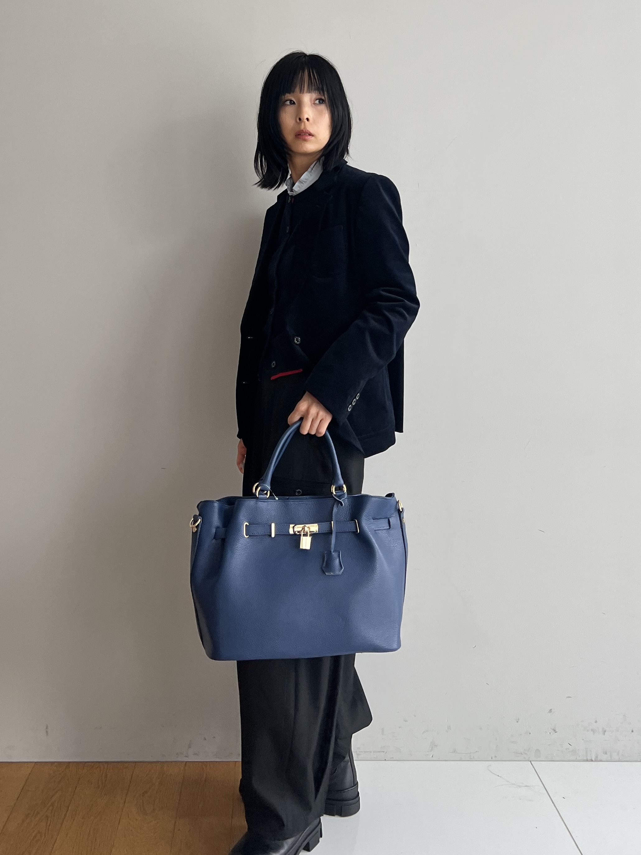 misaさんの「DRESSTERIOR｜カービー カーゴパンツ」を使ったコーディネート
