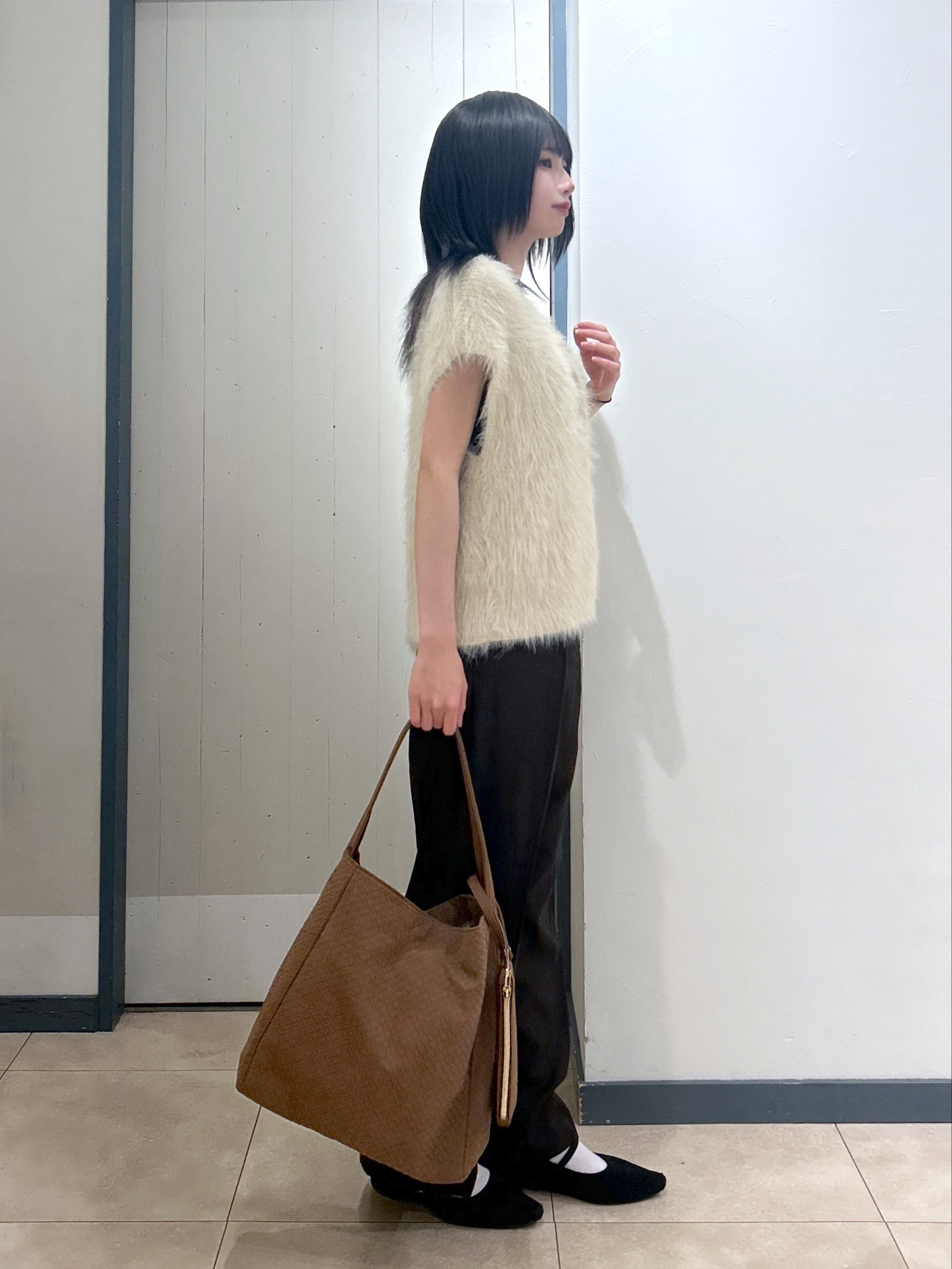 yukinoさんの「grove｜ロングフェザーベスト」を使ったコーディネート