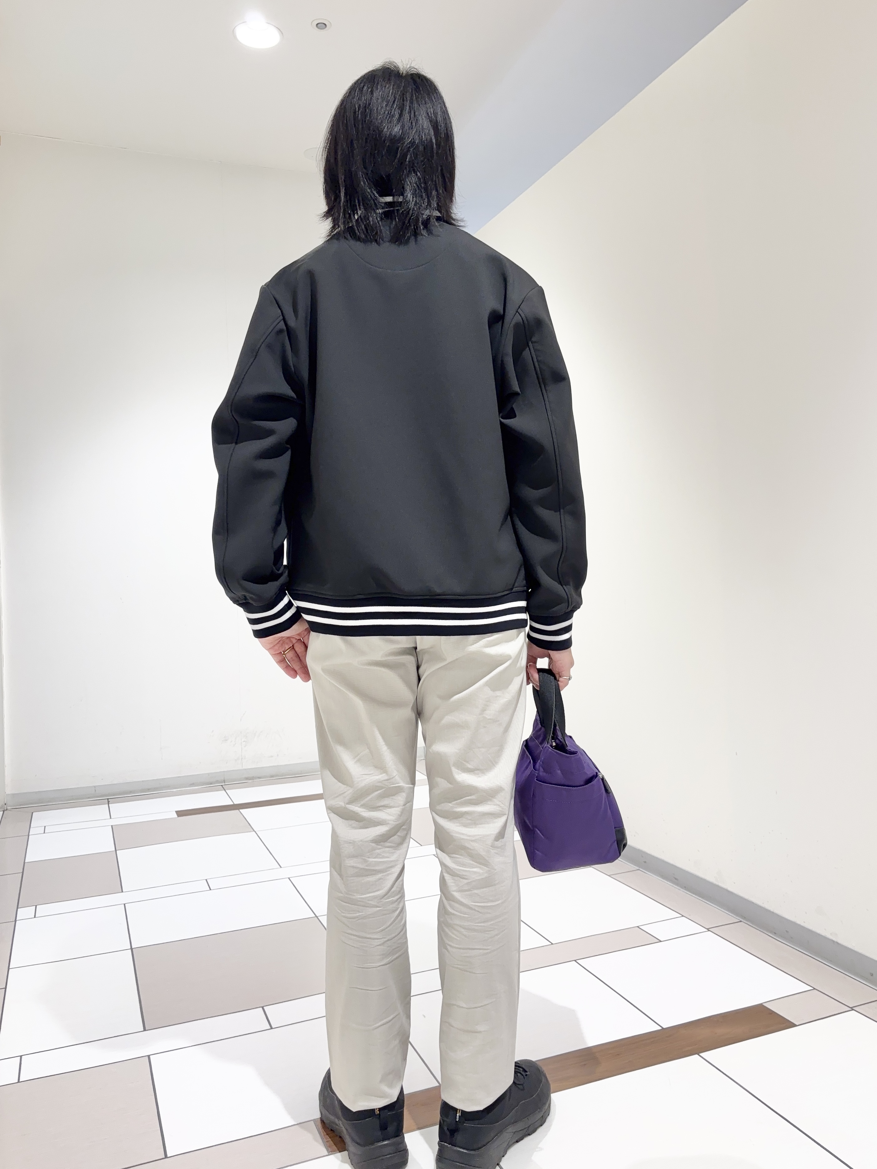 及川さんの「TAKEO KIKUCHI｜【BOWLER HAT LABEL】ダウンファブリック トラックジャケット」を使ったコーディネート