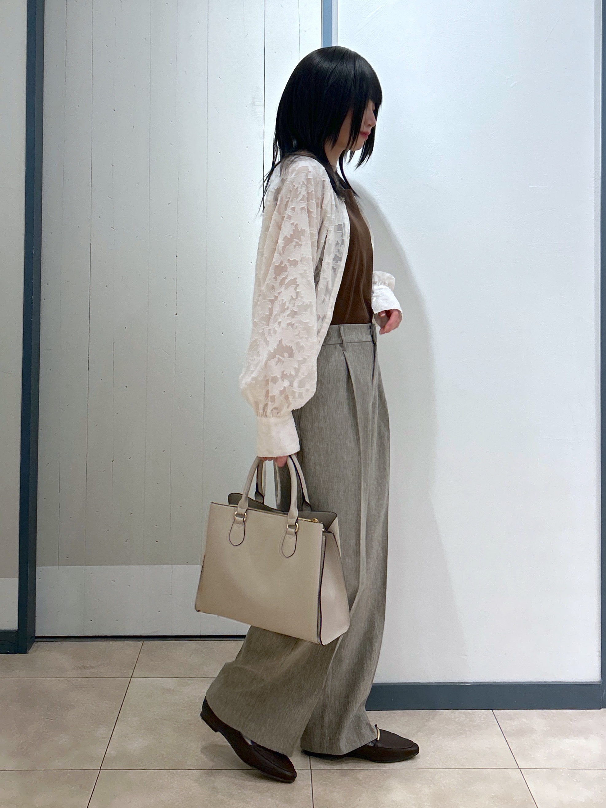 yukinoさんの「grove｜上品に華やぐ シアージャカードブラウス」を使ったコーディネート