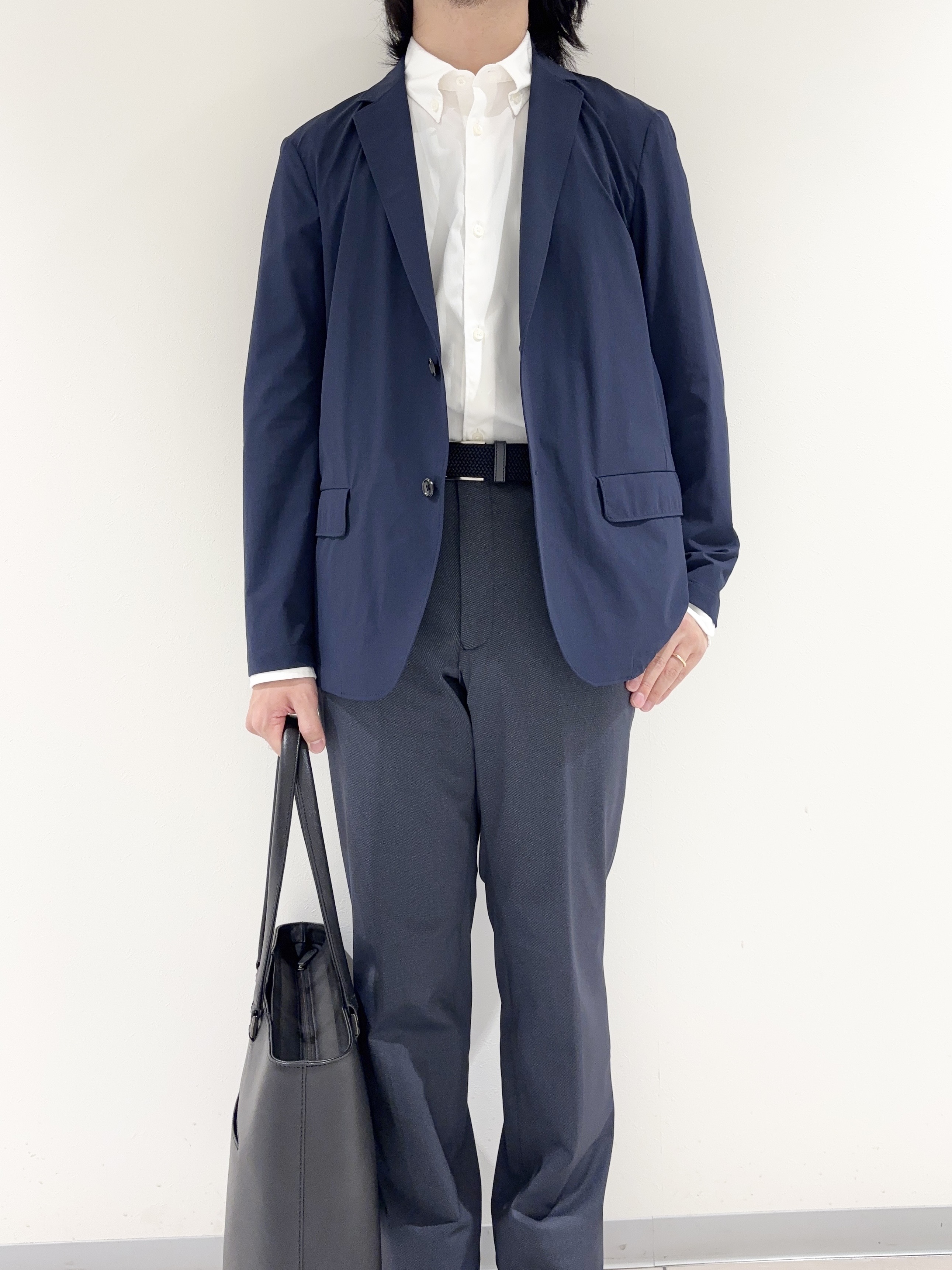 及川さんの「TAKEO KIKUCHI｜3Dナイロンストレッチ ジャケット」を使ったコーディネート