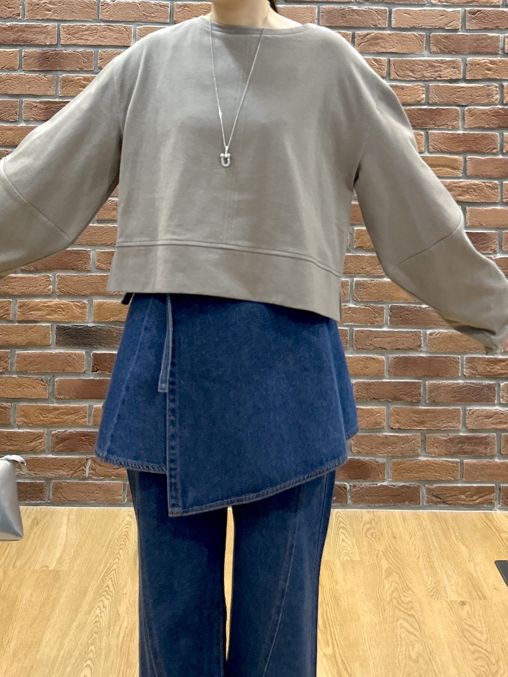 Renoさんの「INDIVI｜ロングスリーブフォルムカットソー【洗える】」を使ったコーディネート