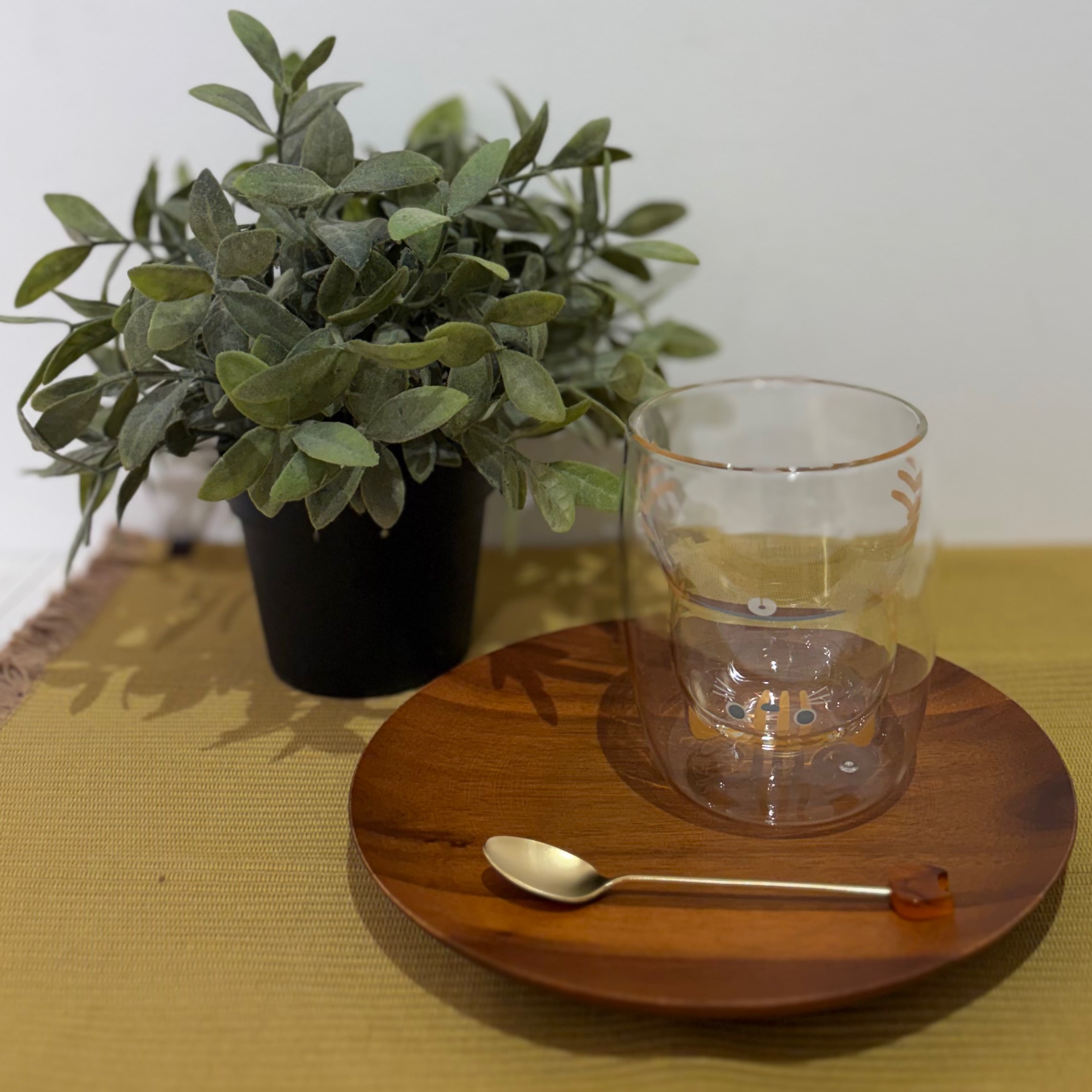 airiさんの「212 KITCHEN STORE｜uca 耐熱ネコグラス シロ」を使ったコーディネート