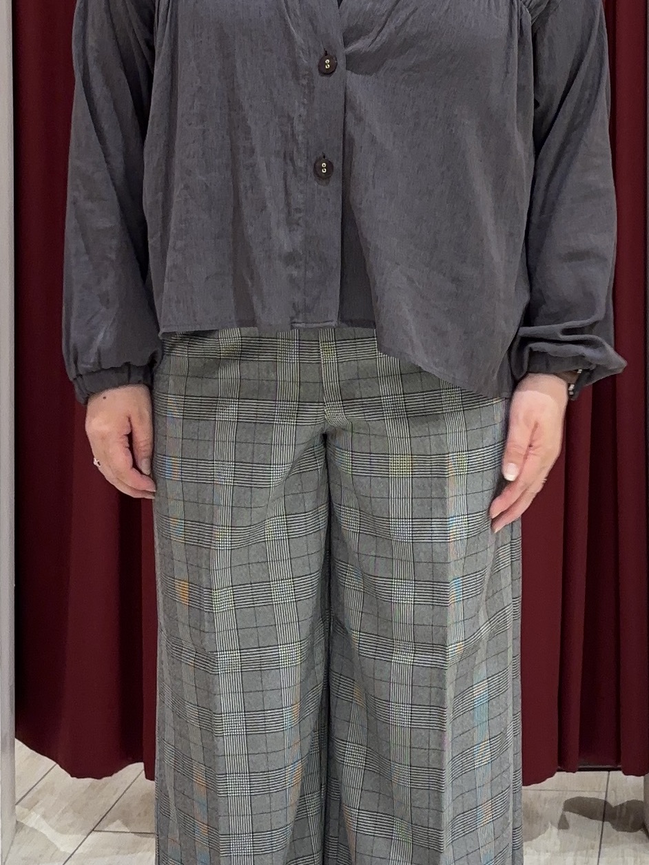 KOZAさんの「SHOO･LA･RUE｜【S-LL/洗濯機可】着痩せシルエット シャーリングシャツカーディガン」を使ったコーディネート