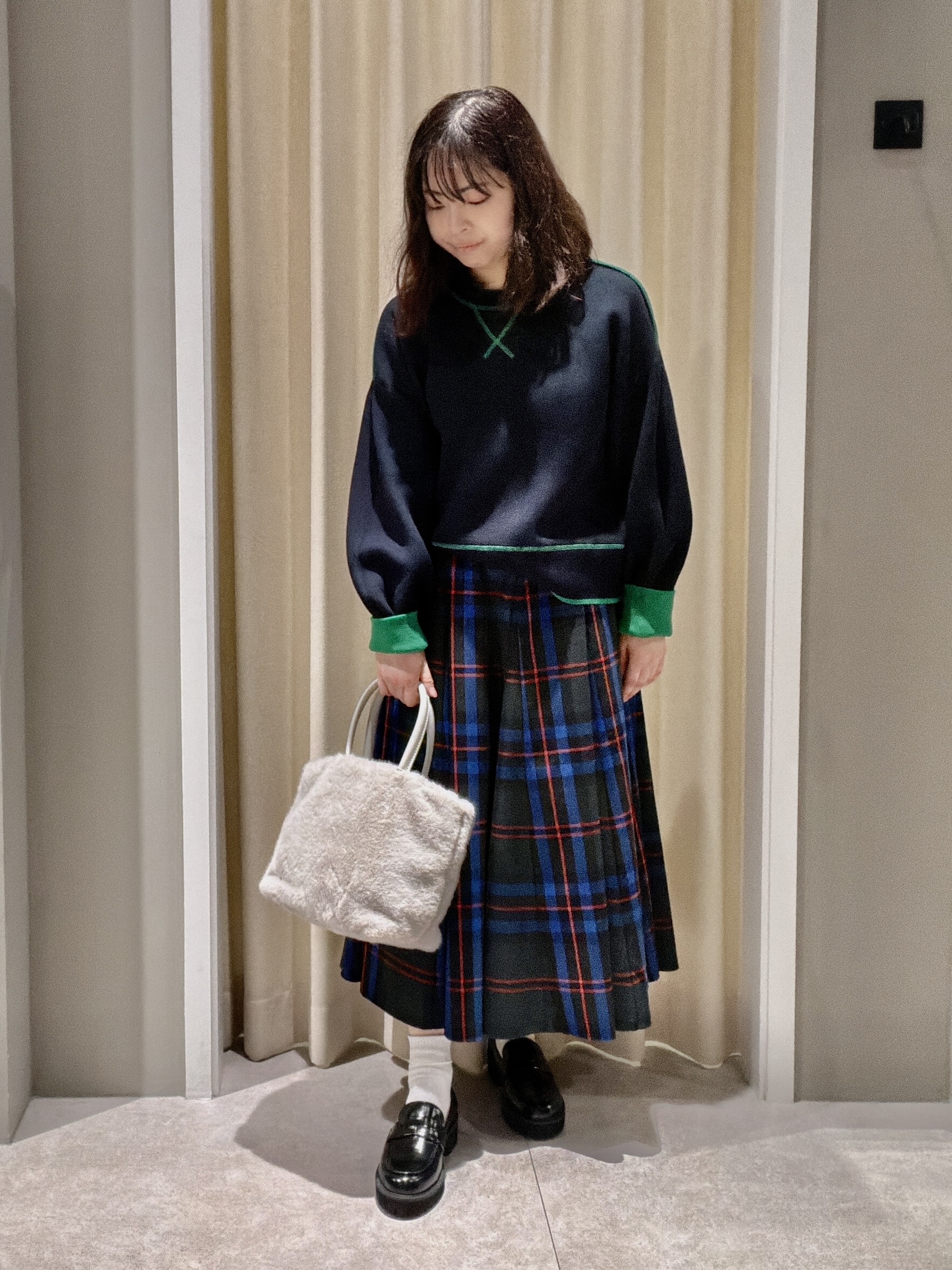 maruさんの「Dessin｜【洗濯機OK/XS-L】配色リバーシブル コットンジャカード クルーネックニット」を使ったコーディネート
