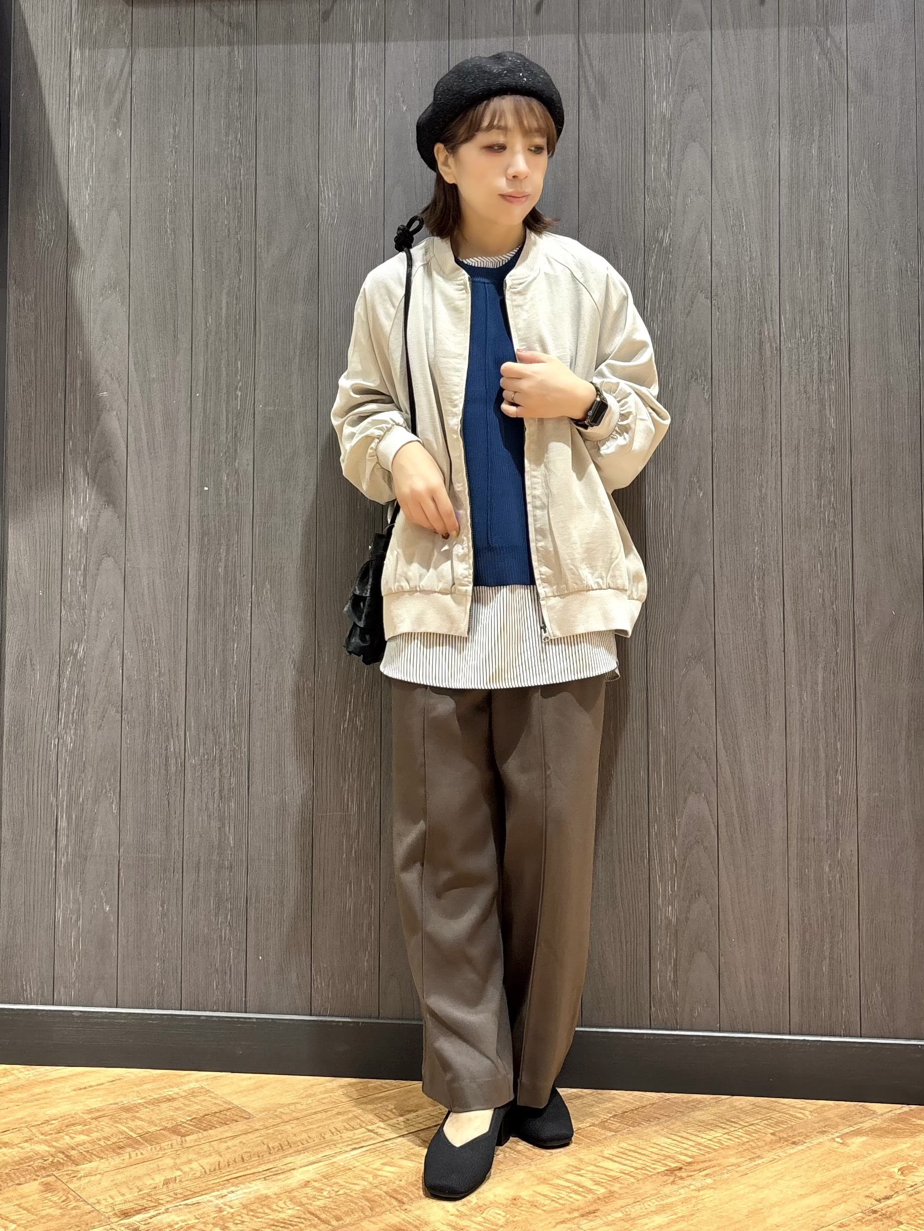 meiさんの「SHOO･LA･RUE｜【2点セット/S-LL】着回し自在 スポンディッシュニットベスト＆フレアシャツ」を使ったコーディネート