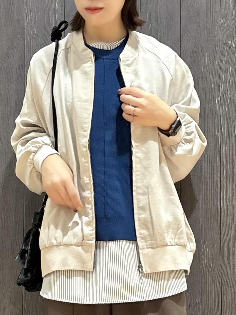 meiさんの「SHOO･LA･RUE｜【2点セット/S-LL】着回し自在 スポンディッシュニットベスト＆フレアシャツ」を使ったコーディネート