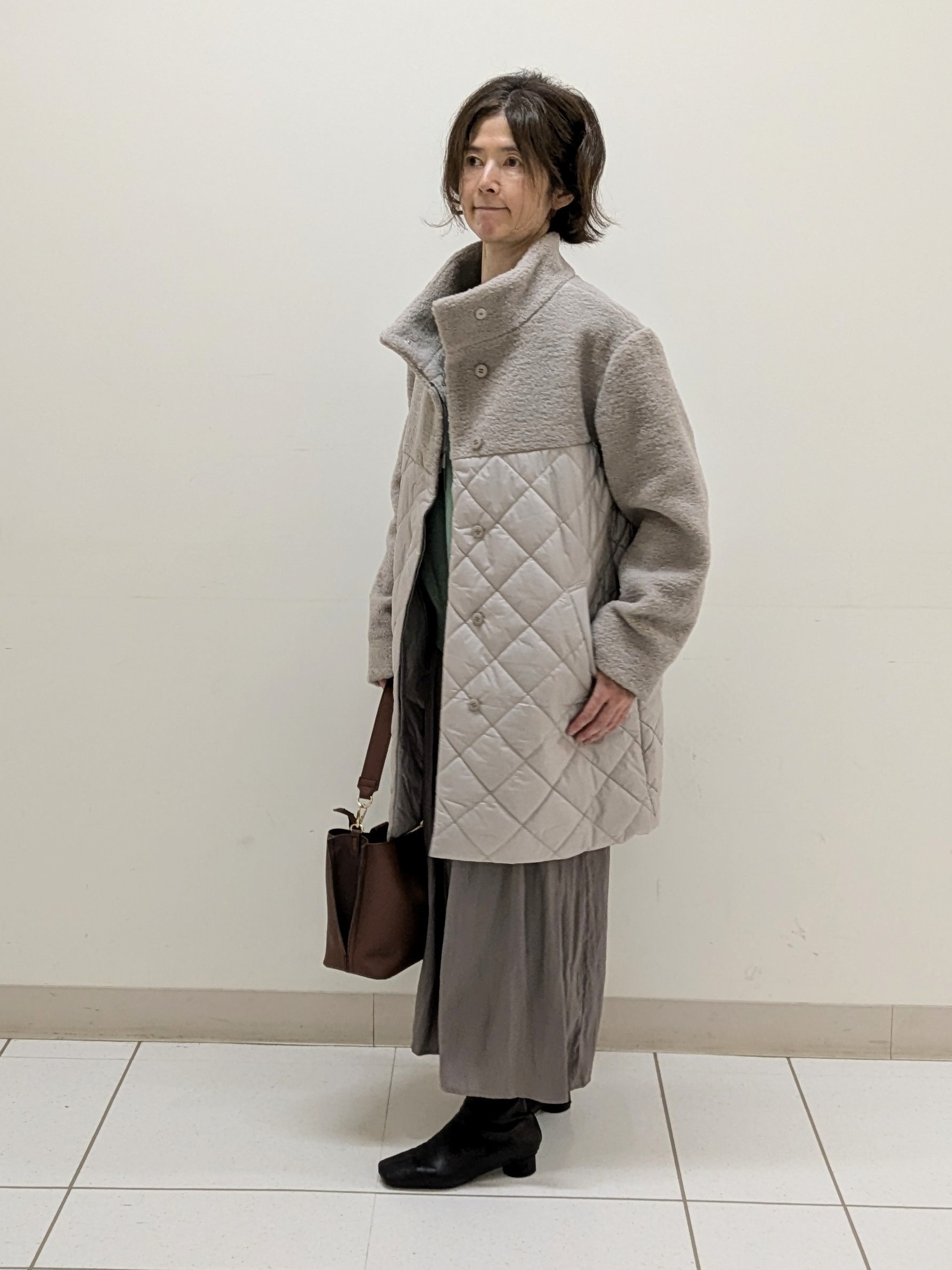 Rumiさんの「Reflect｜異素材切り替え スタンドカラーコート」を使ったコーディネート