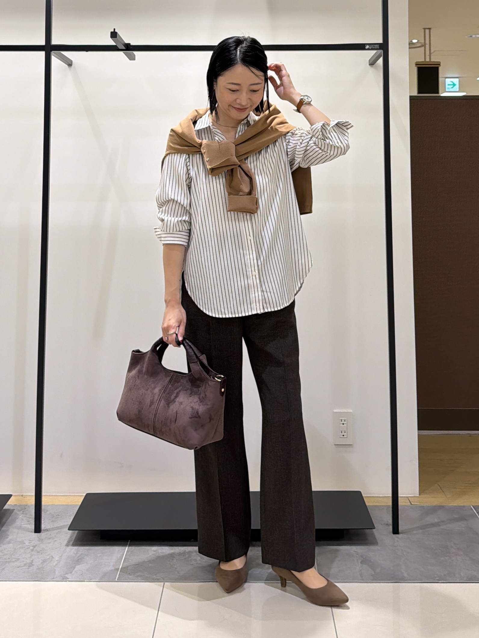 shihoさんの「INDIVI｜【選べる6色／ストレッチ◎】きれいめドルマンスリーブニット」を使ったコーディネート