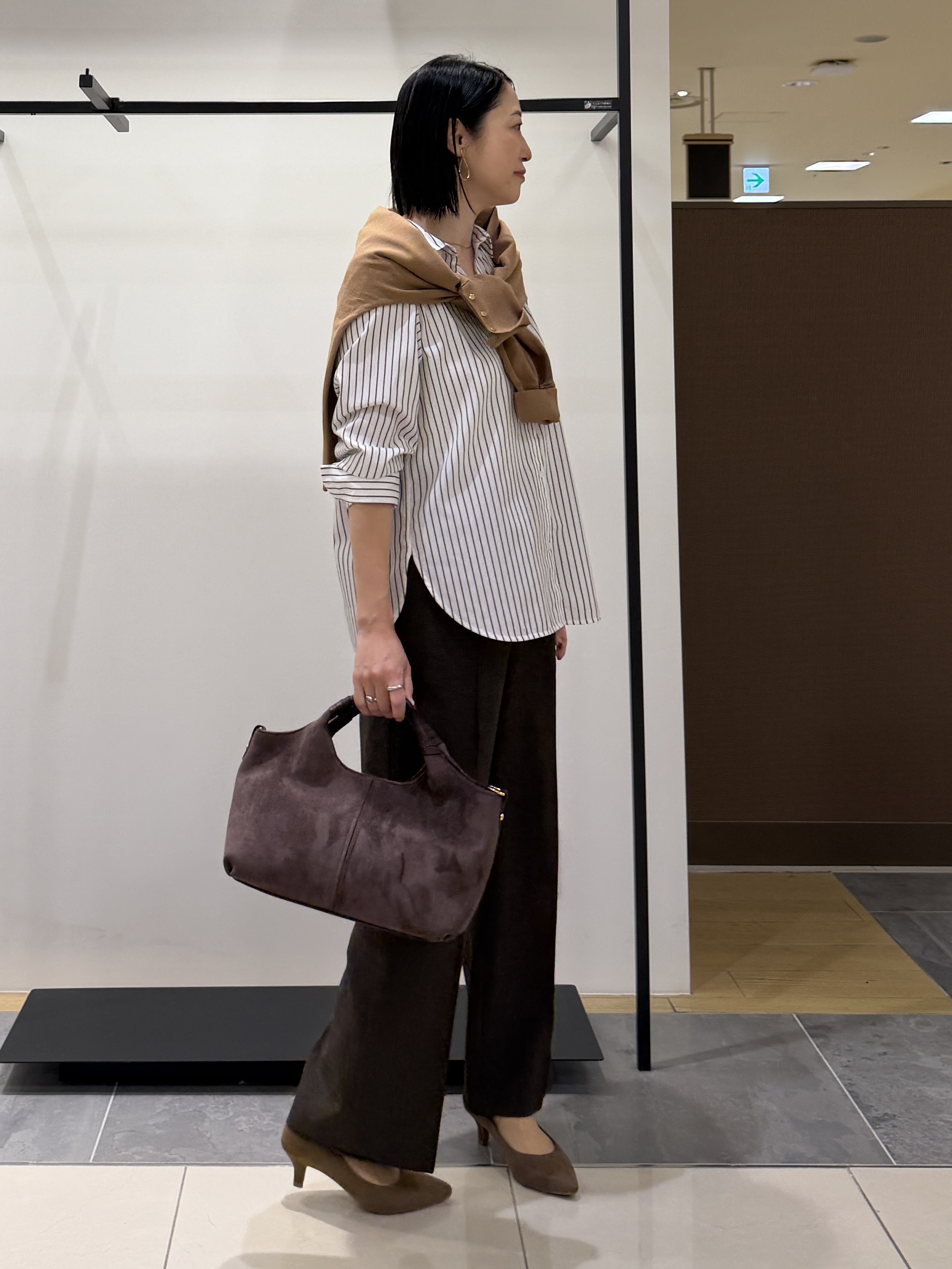 shihoさんの「INDIVI｜【選べる6色／ストレッチ◎】きれいめドルマンスリーブニット」を使ったコーディネート