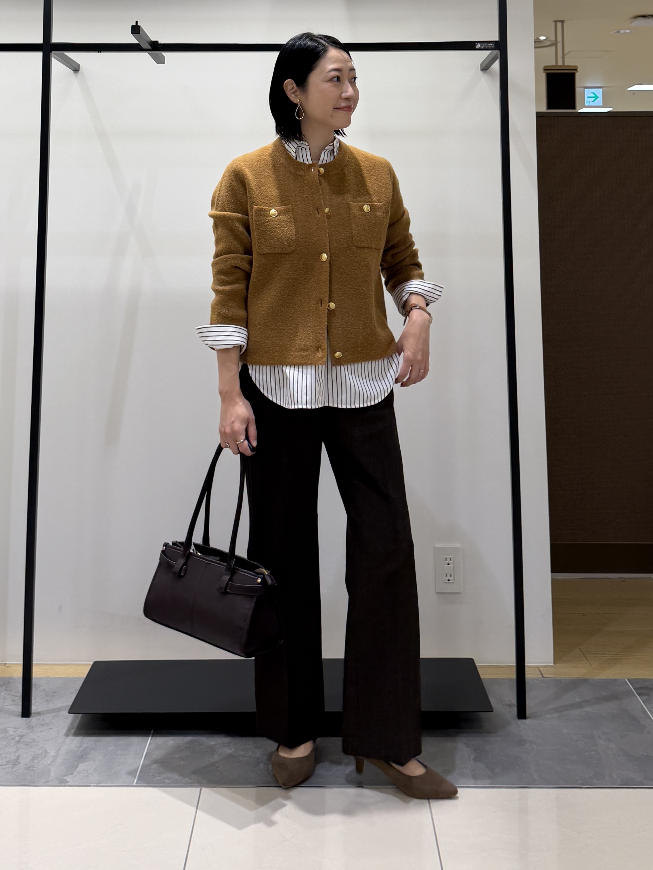 shihoさんの「INDIVI｜【軽やか】ブークレニットジャケット」を使ったコーディネート
