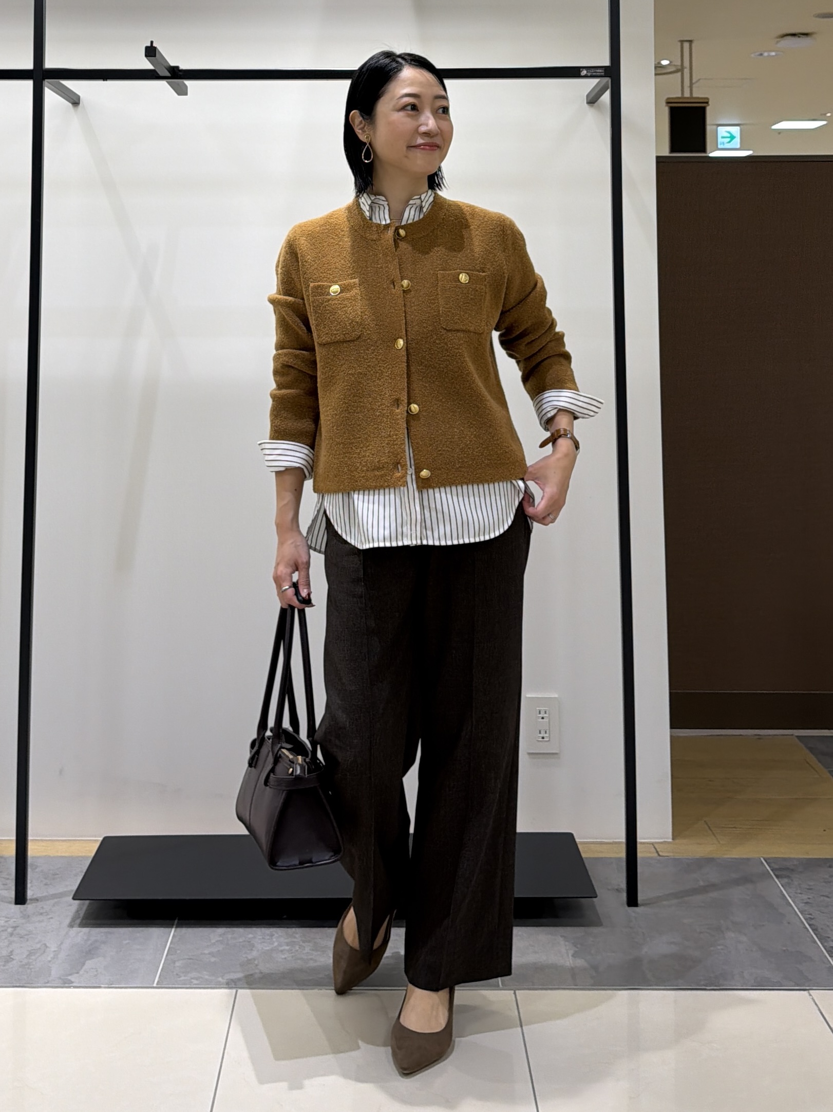 shihoさんの「INDIVI｜【軽やか】ブークレニットジャケット」を使ったコーディネート