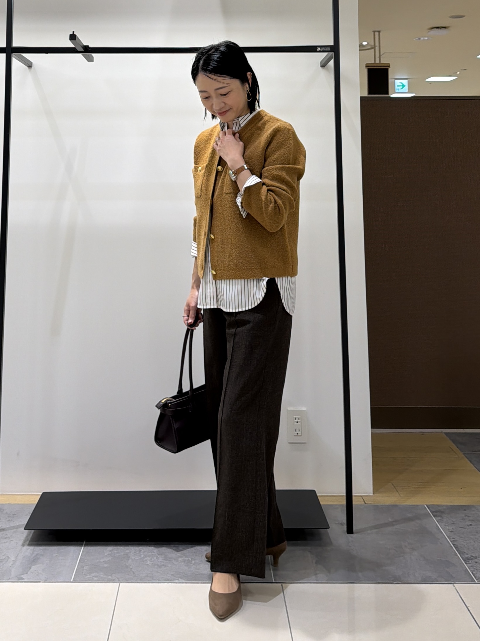 shihoさんの「INDIVI｜【軽やか】ブークレニットジャケット」を使ったコーディネート