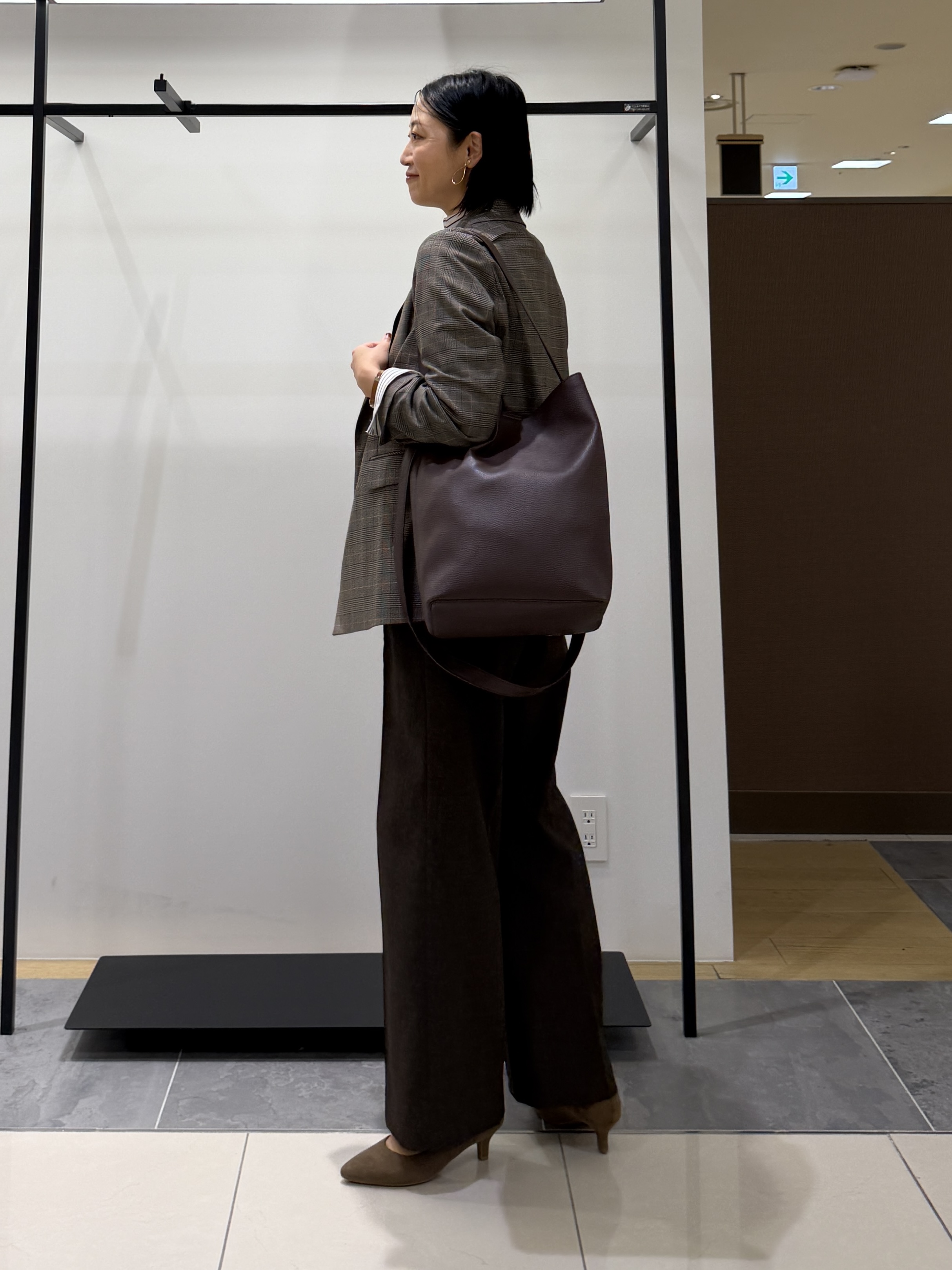 shihoさんの「INDIVI｜【洗濯機OK／ストレッチ◎】秋はじめのダブルジャケット」を使ったコーディネート