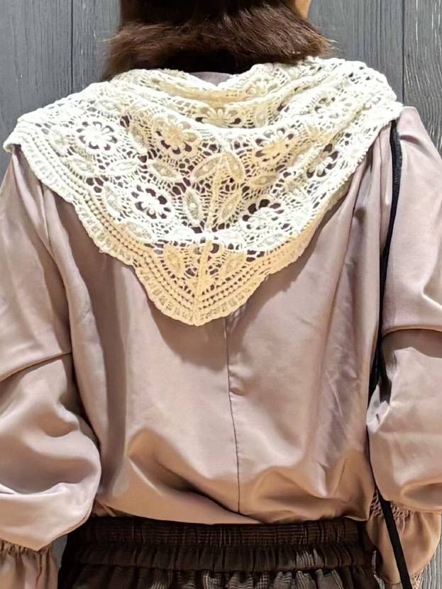 meiさんの「SHOO･LA･RUE｜【S-LL/洗濯機可】お袖レースで華やぐ。フェミニンブラウス」を使ったコーディネート