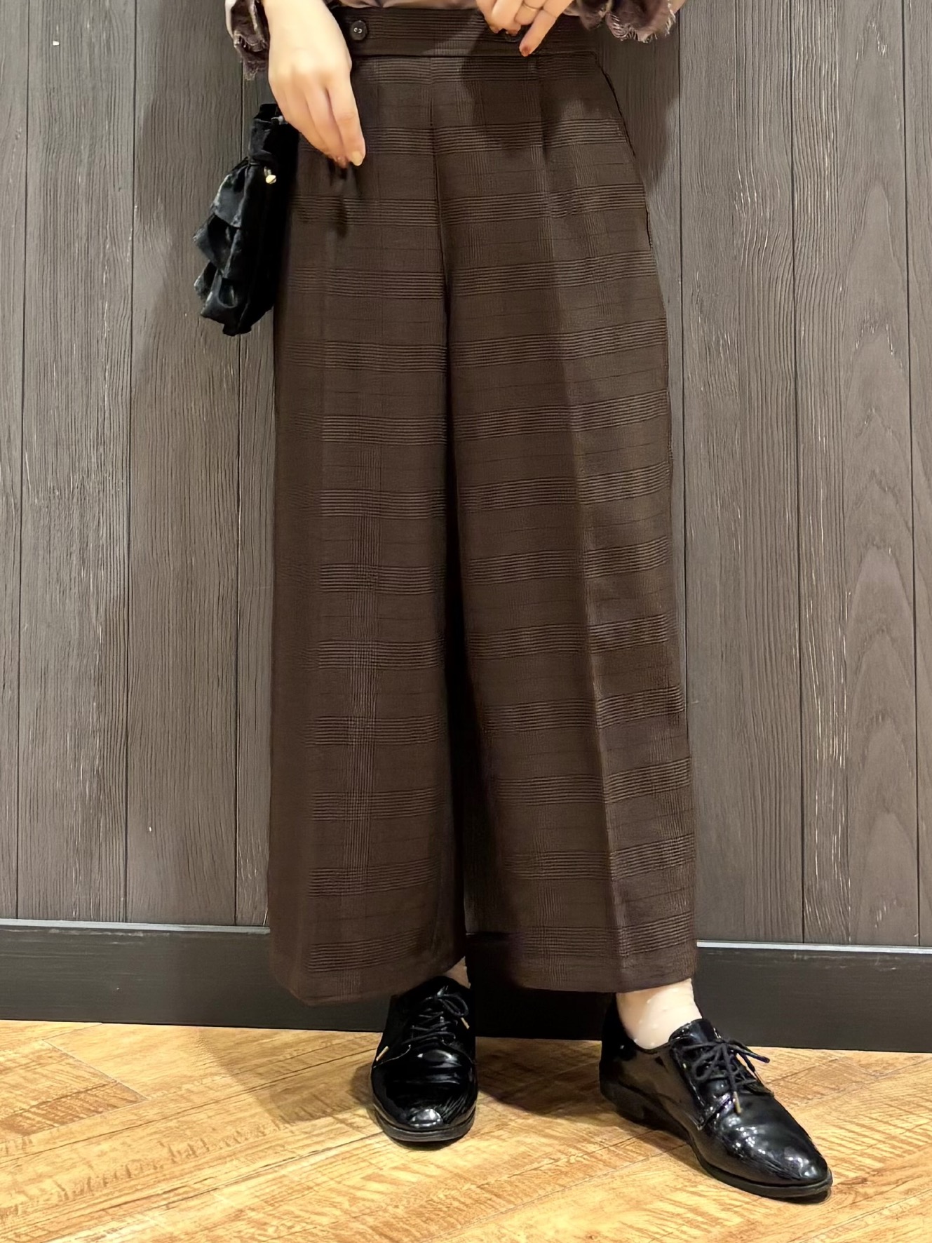 meiさんの「SHOO･LA･RUE｜【S-LL/洗濯機可】お袖レースで華やぐ。フェミニンブラウス」を使ったコーディネート